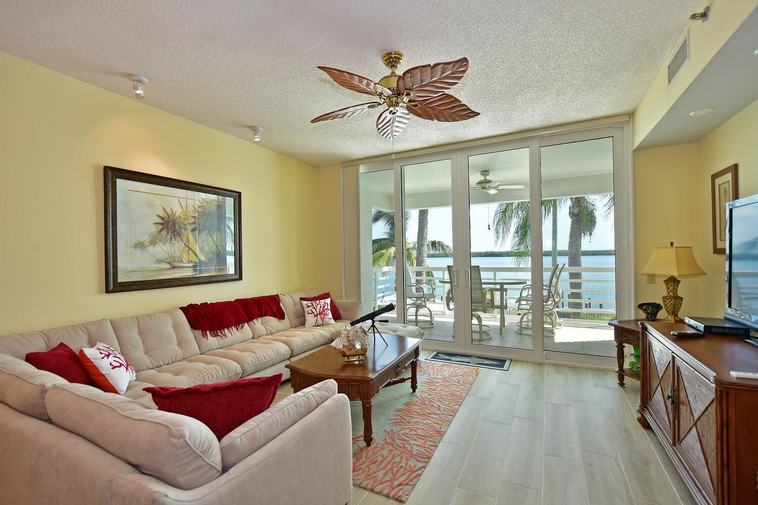 Harbour Villa Club
