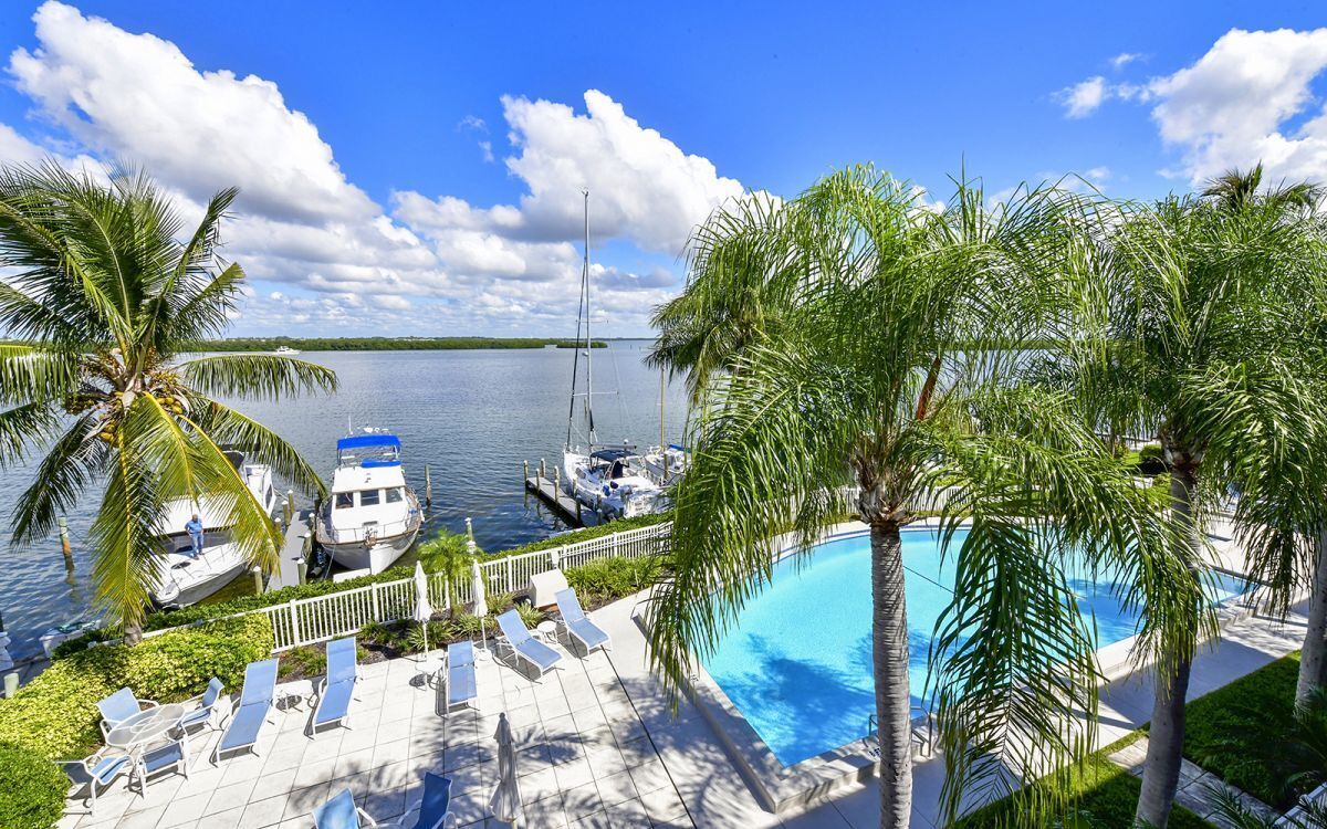 Harbour Villa Club