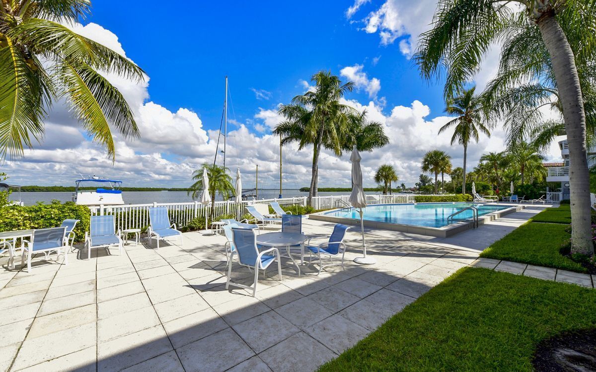 Harbour Villa Club