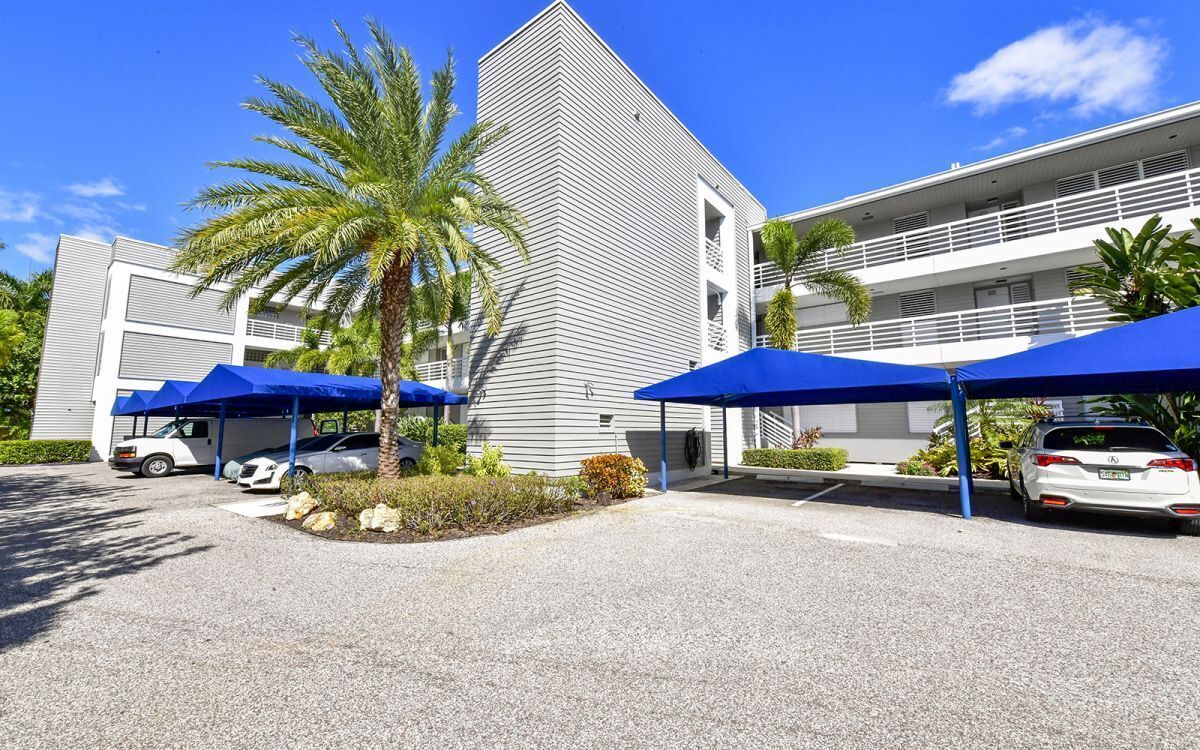 Harbour Villa Club