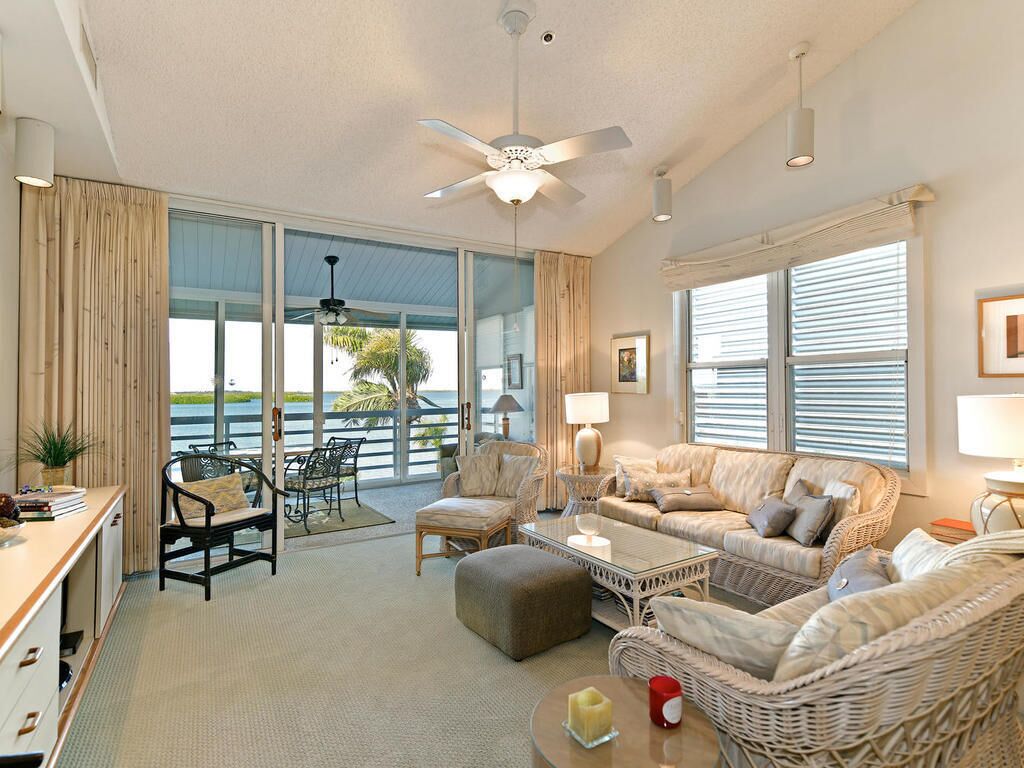 Harbour Villa Club