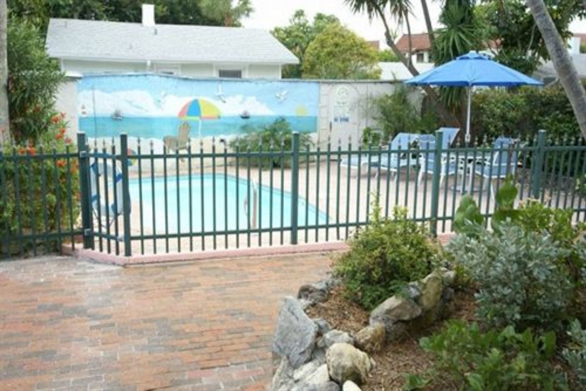 Sandpiper Inn