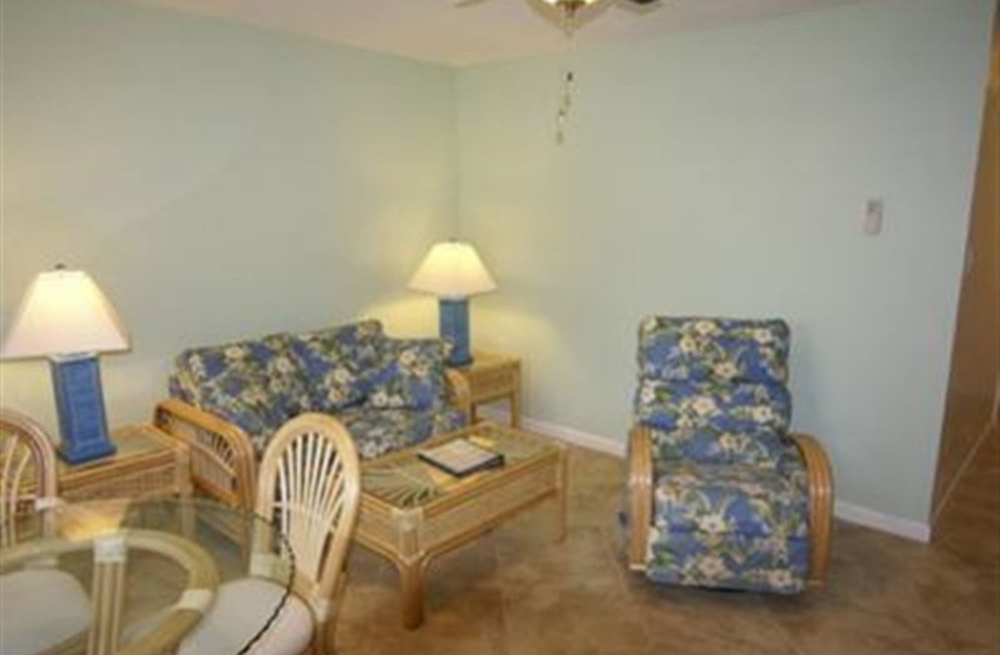Sandpiper Inn