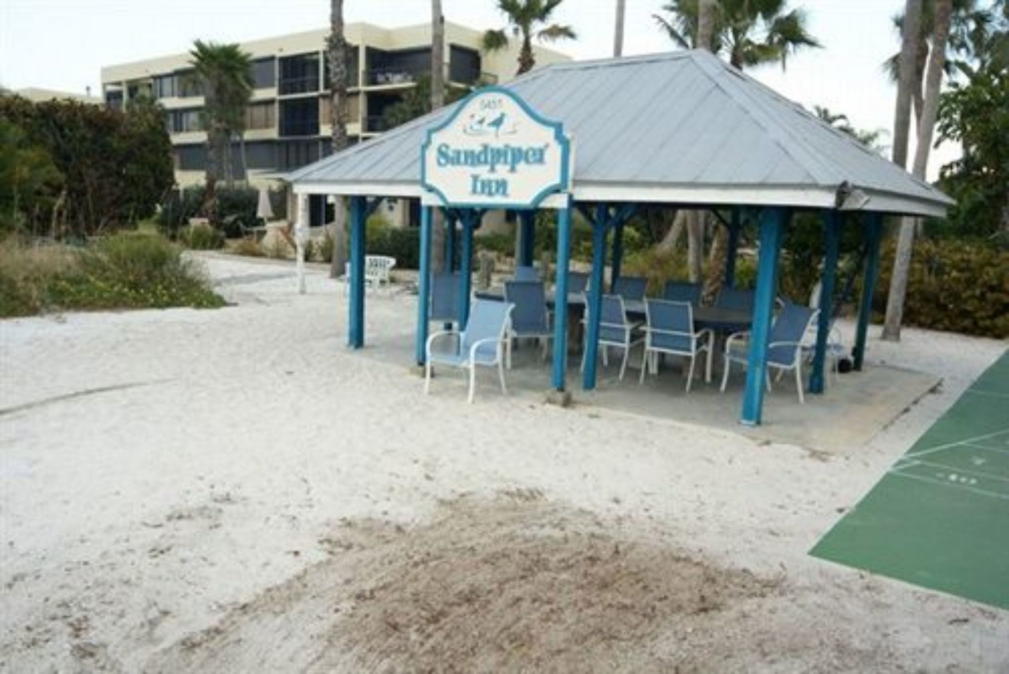 Sandpiper Inn