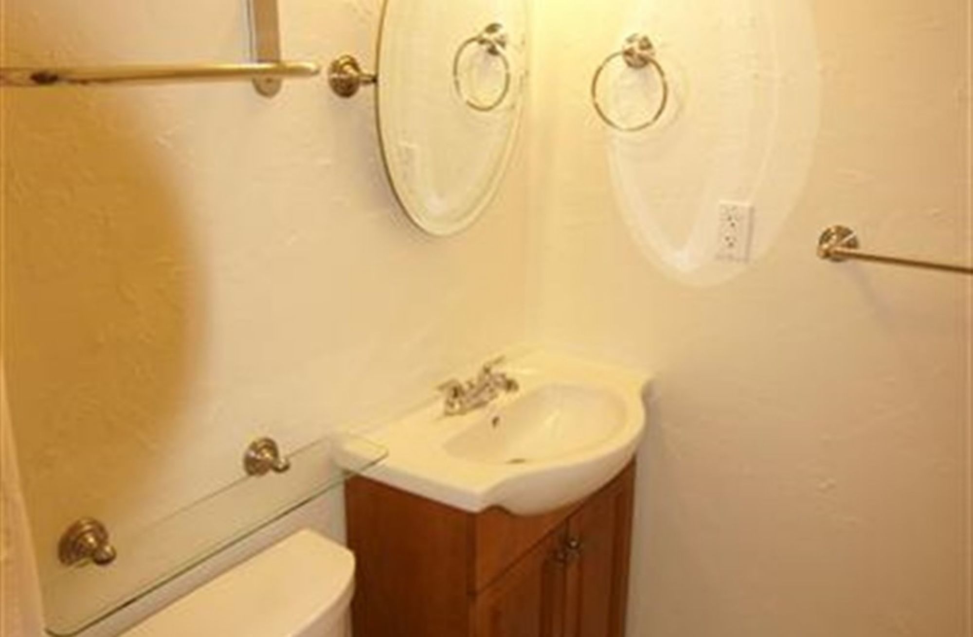 Sandpiper Inn