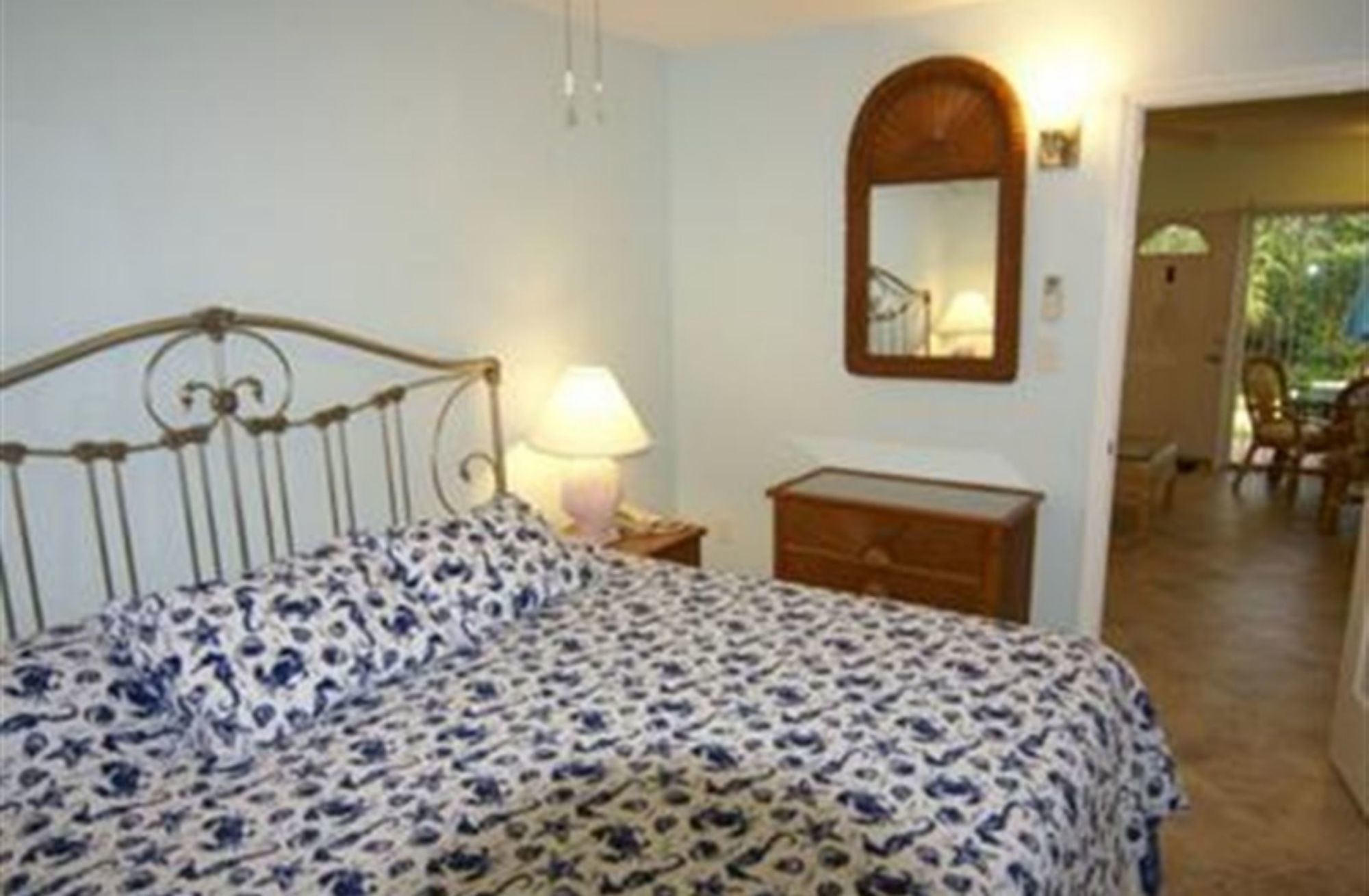 Sandpiper Inn