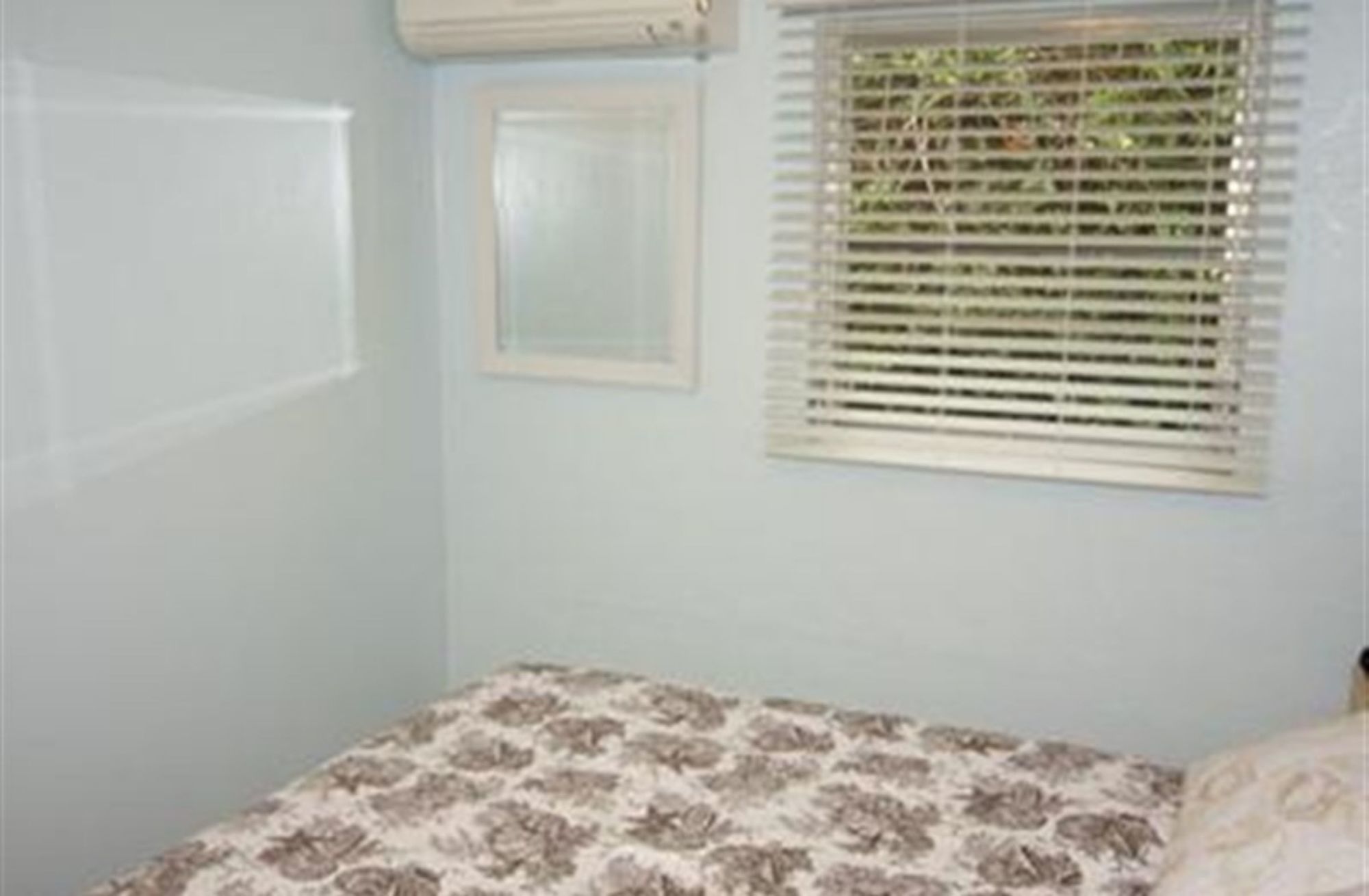 Sandpiper Inn