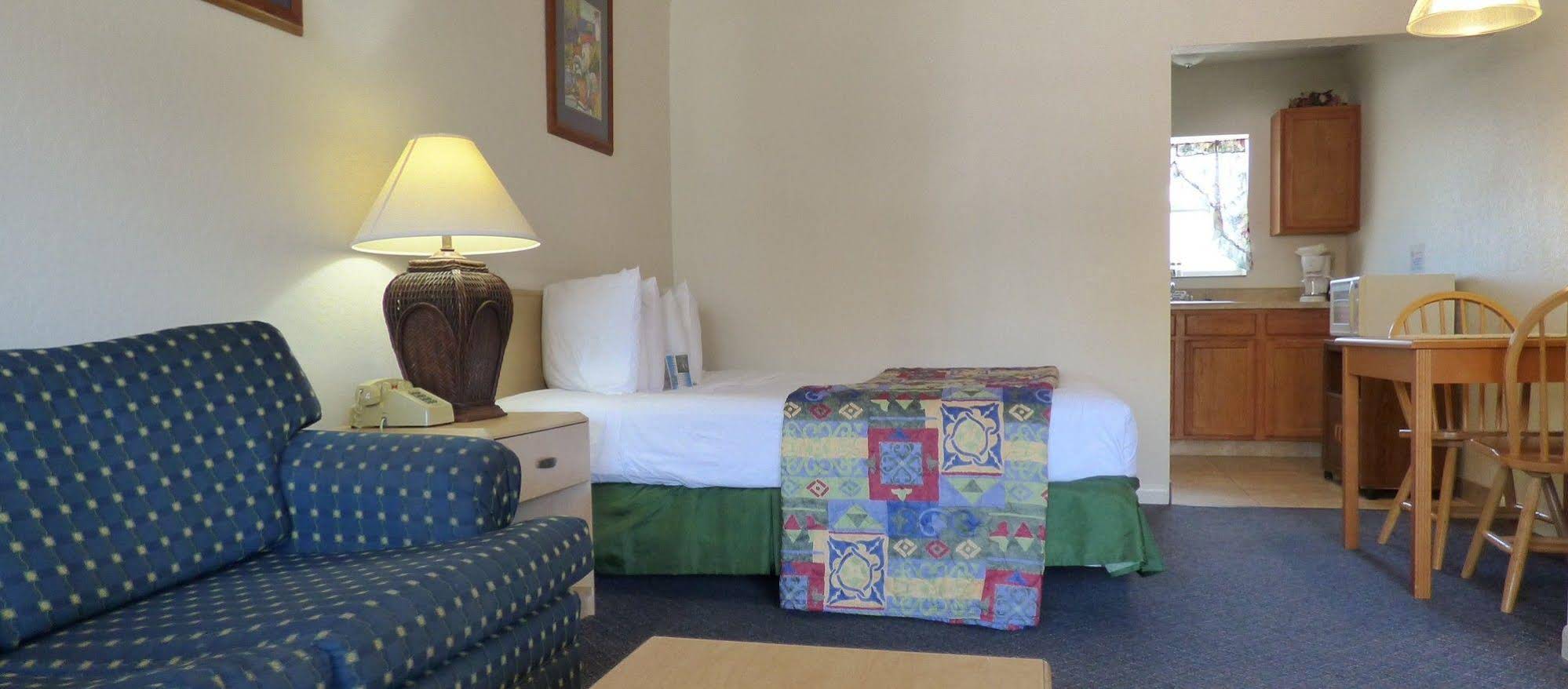 Holiday Isles Resort