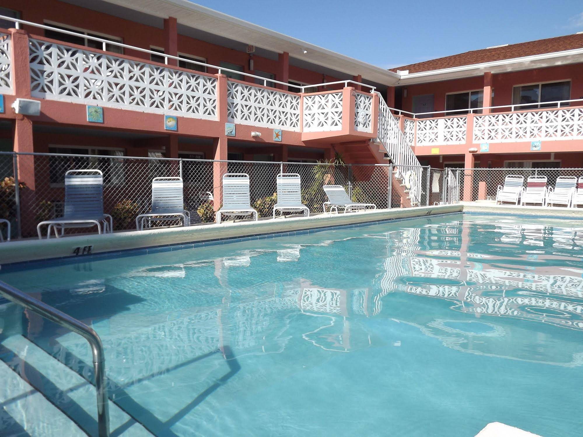 Holiday Isles Resort