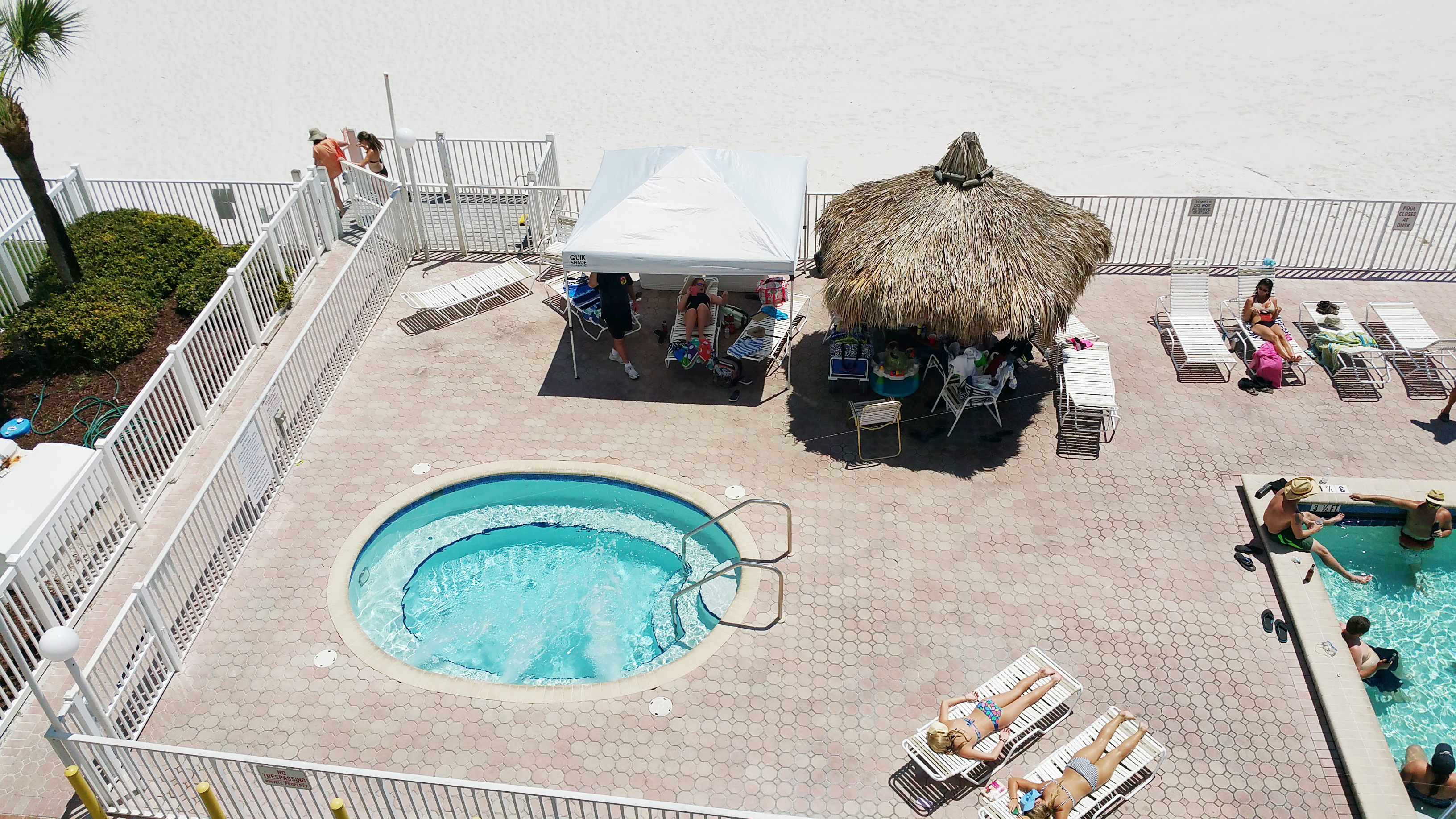 Seabreeze Condominiums