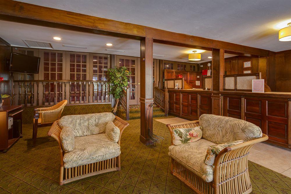 Olde Marco Island Inn & Suites