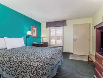 Days Inn by Wyndham Marianna