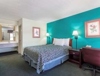 Days Inn by Wyndham Marianna