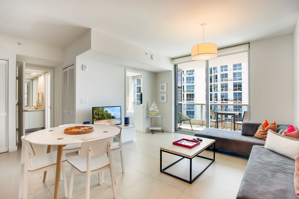 Miami Vacations Corporate Rentals - Monte Carlo