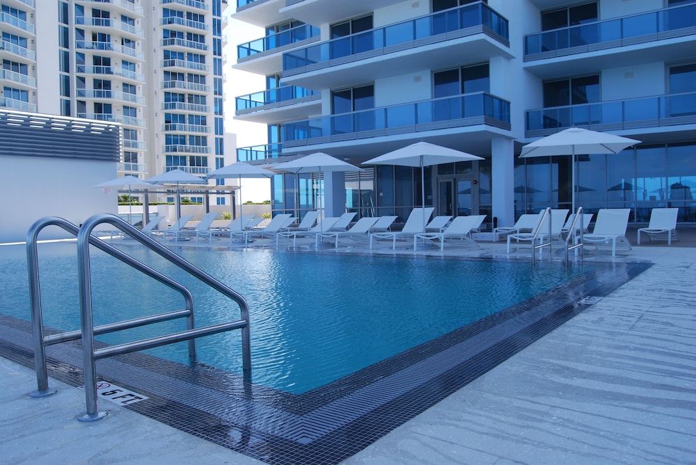 Miami Vacations Corporate Rentals - Monte Carlo