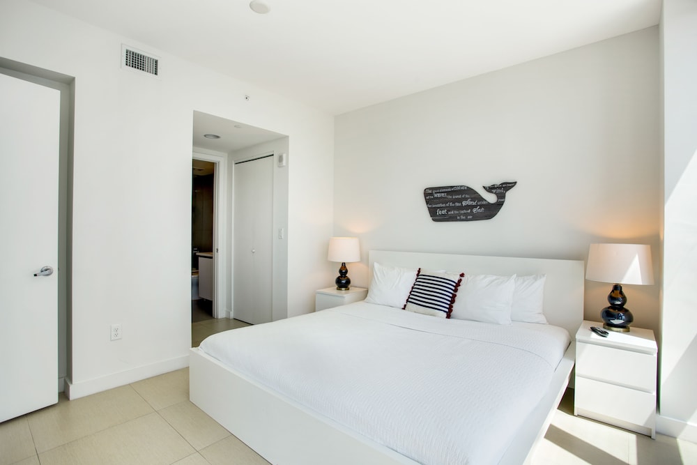 Miami Vacations Corporate Rentals - Monte Carlo
