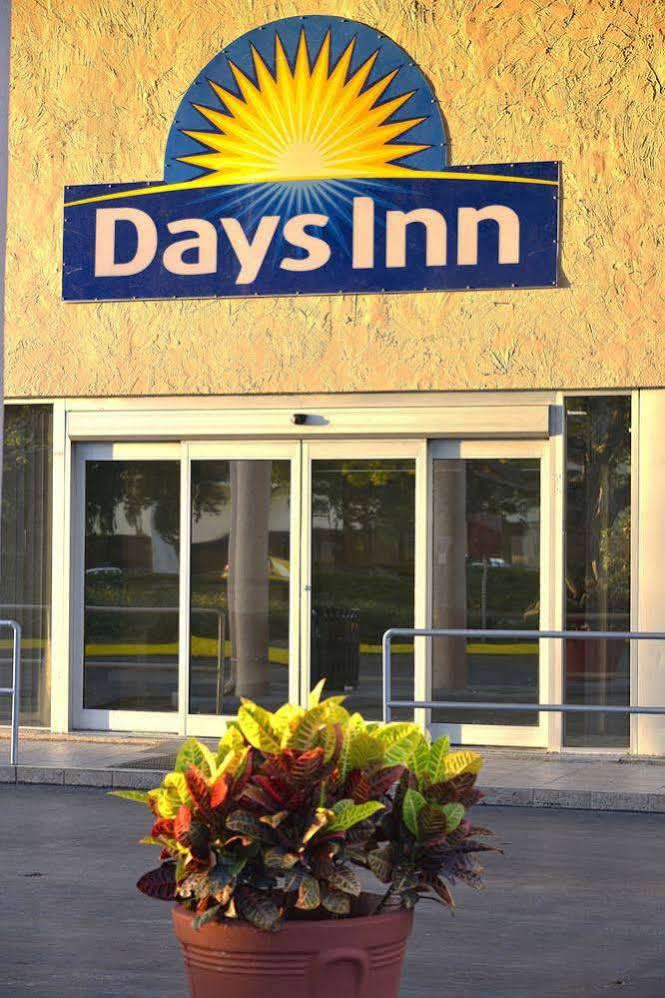 Days Inn by Wyndham Miami International Airport