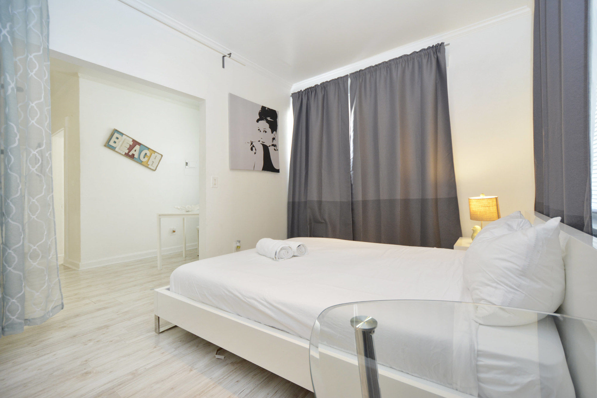 Art Deco Drexel Apartments