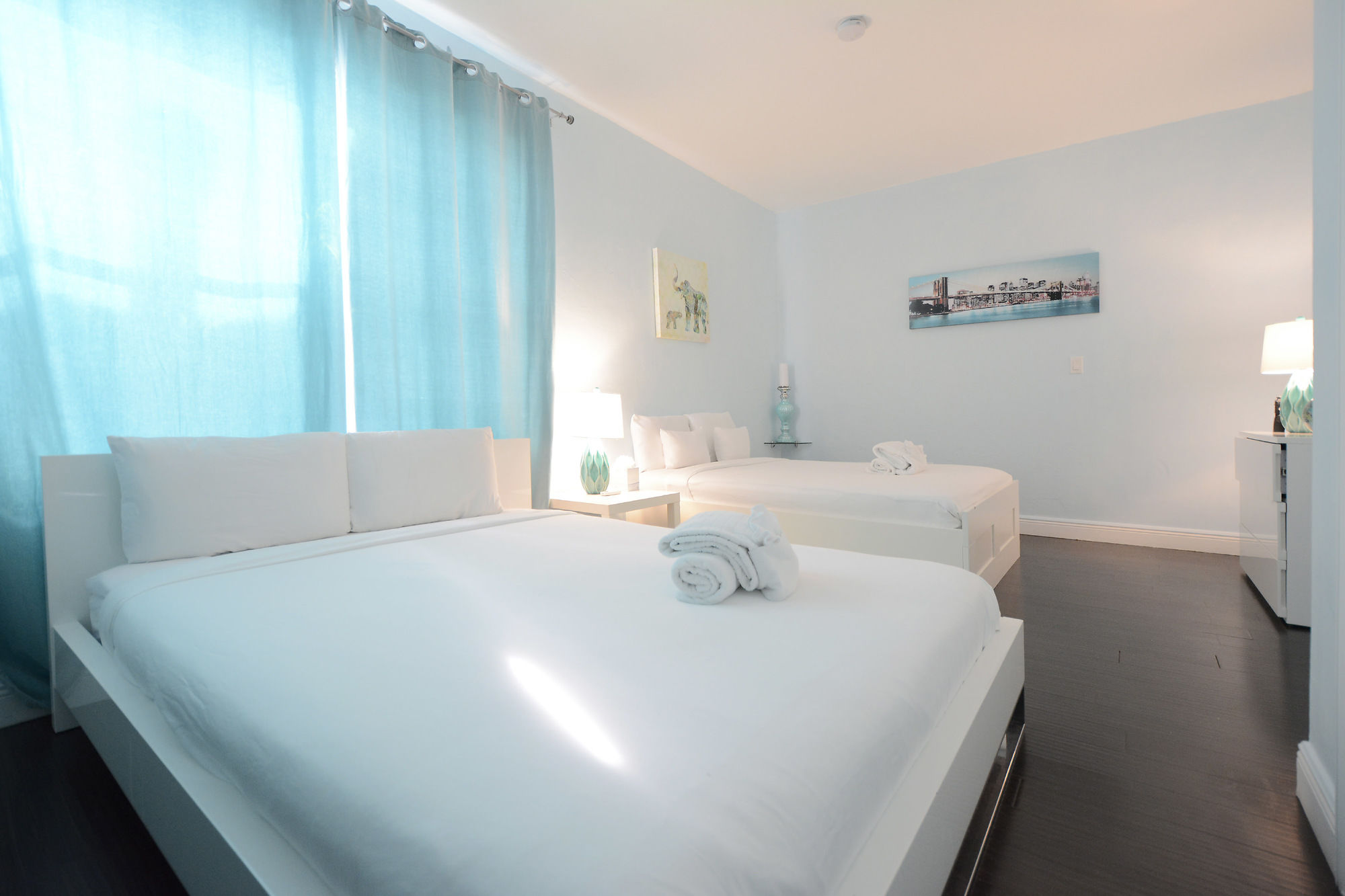 Art Deco Drexel Apartments