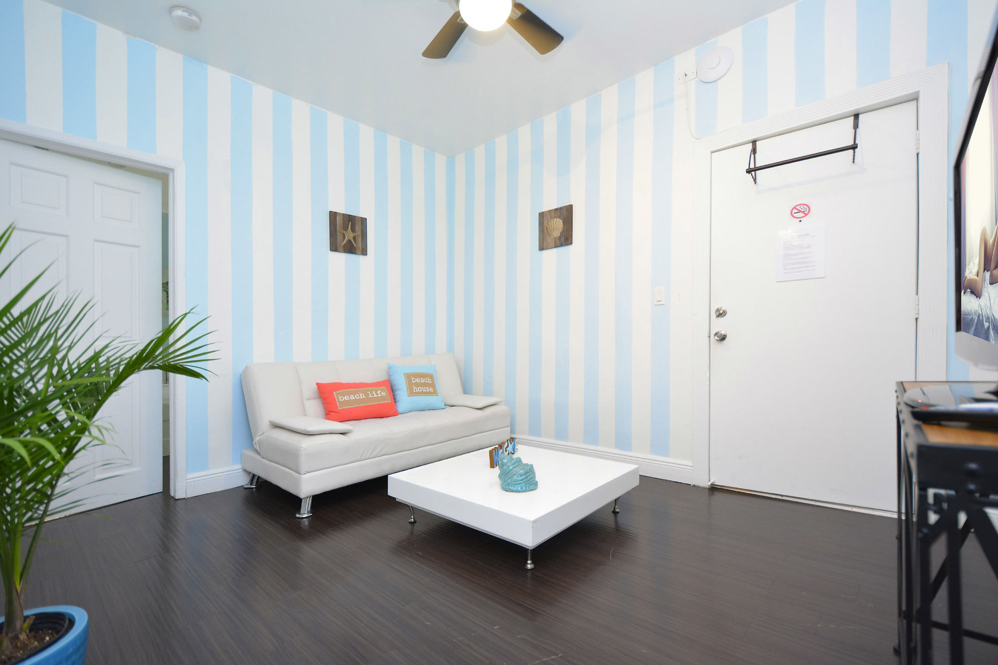 Art Deco Drexel Apartments