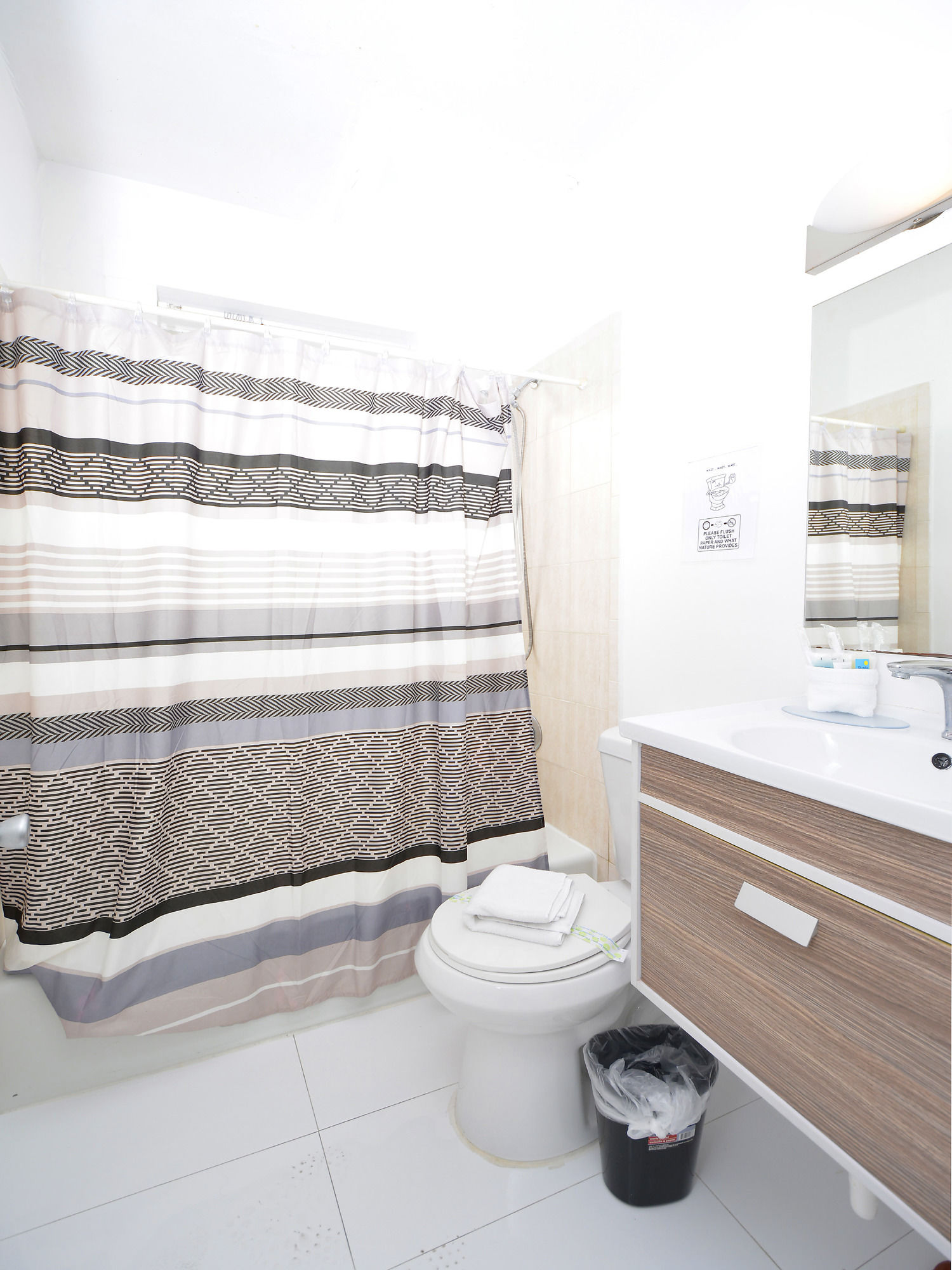 Art Deco Drexel Apartments