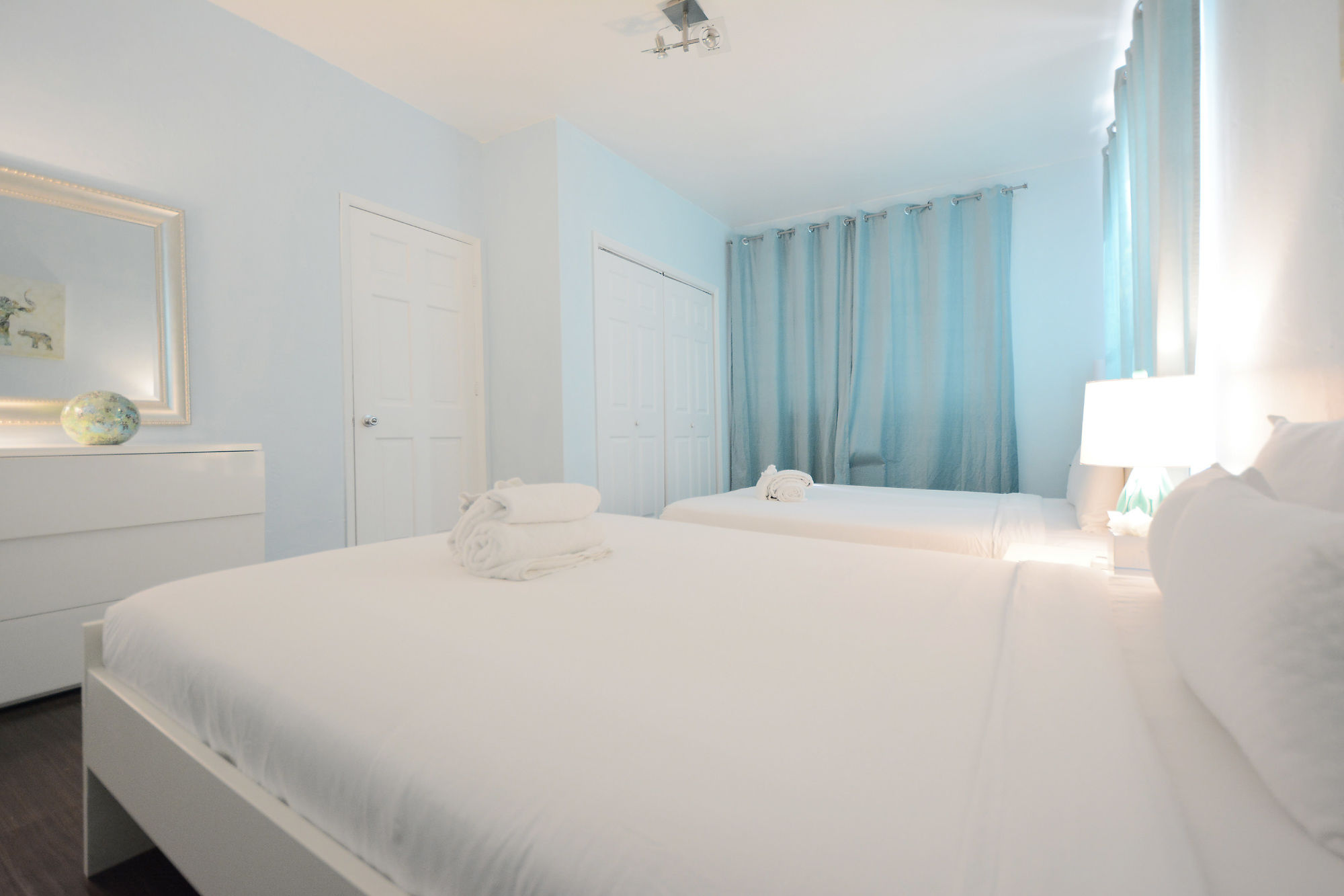 Art Deco Drexel Apartments