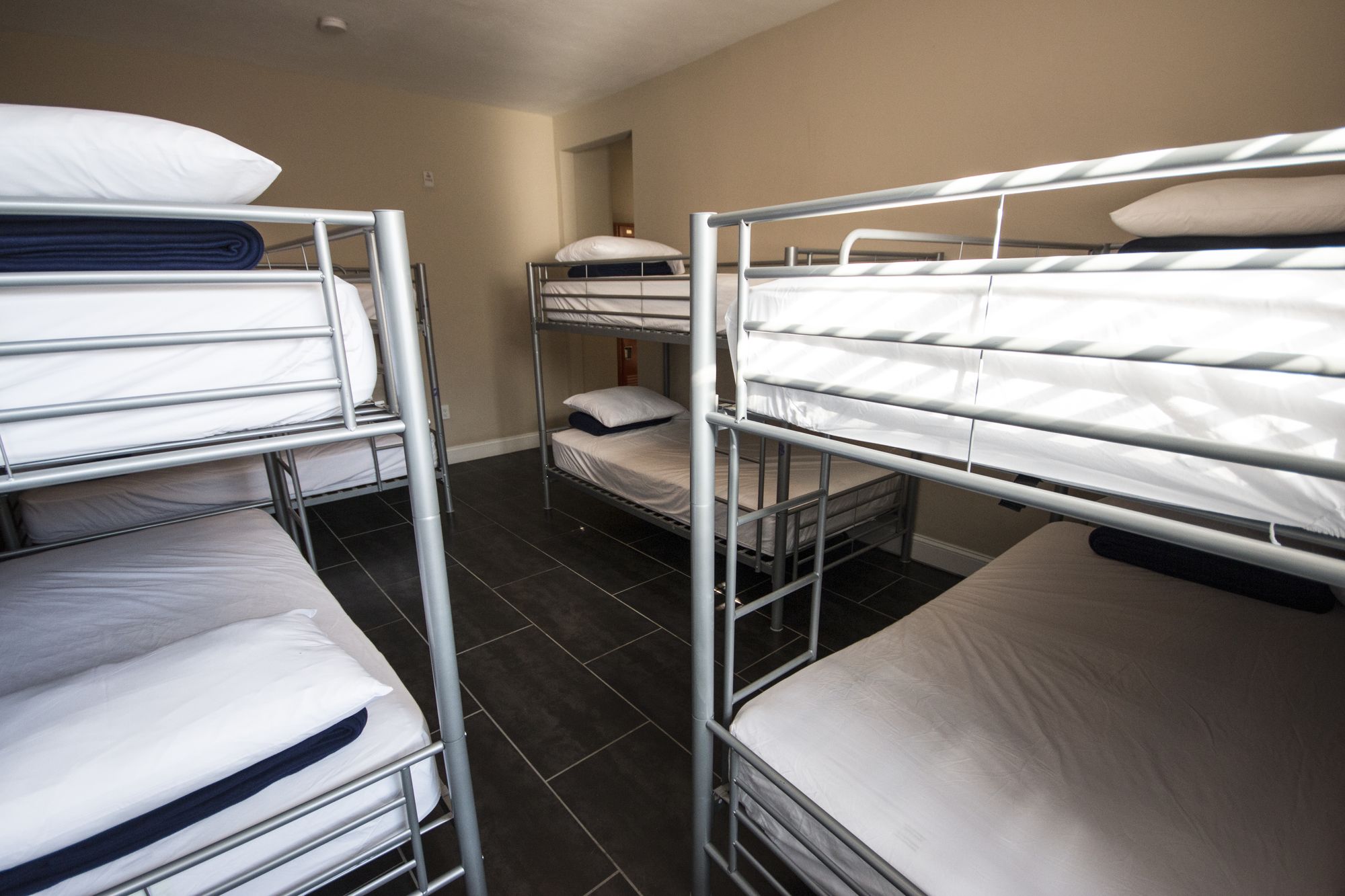 Beds n' Drinks Hostel
