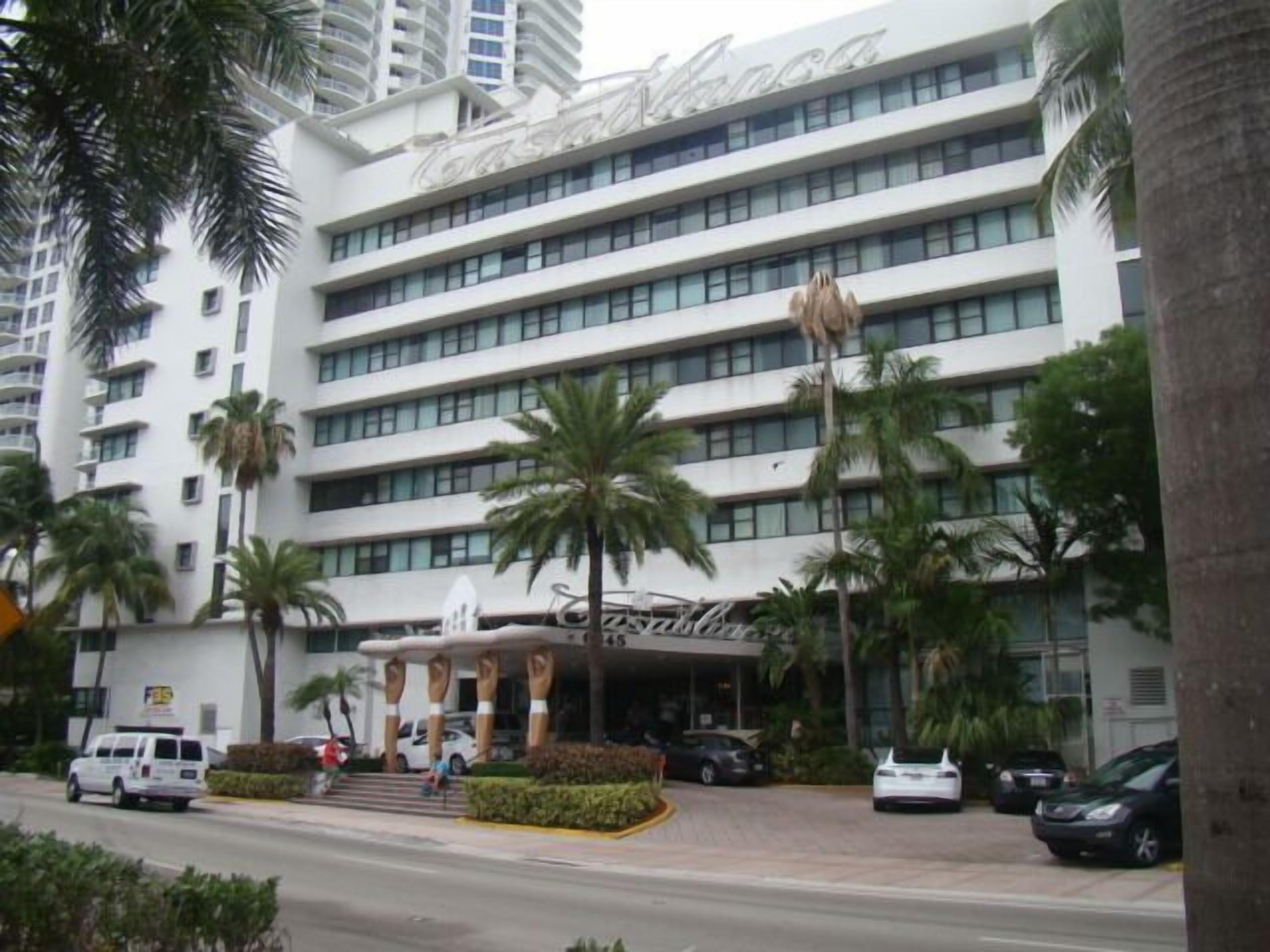 Casablanca on the Ocean - East Tower by Design Suites Miami