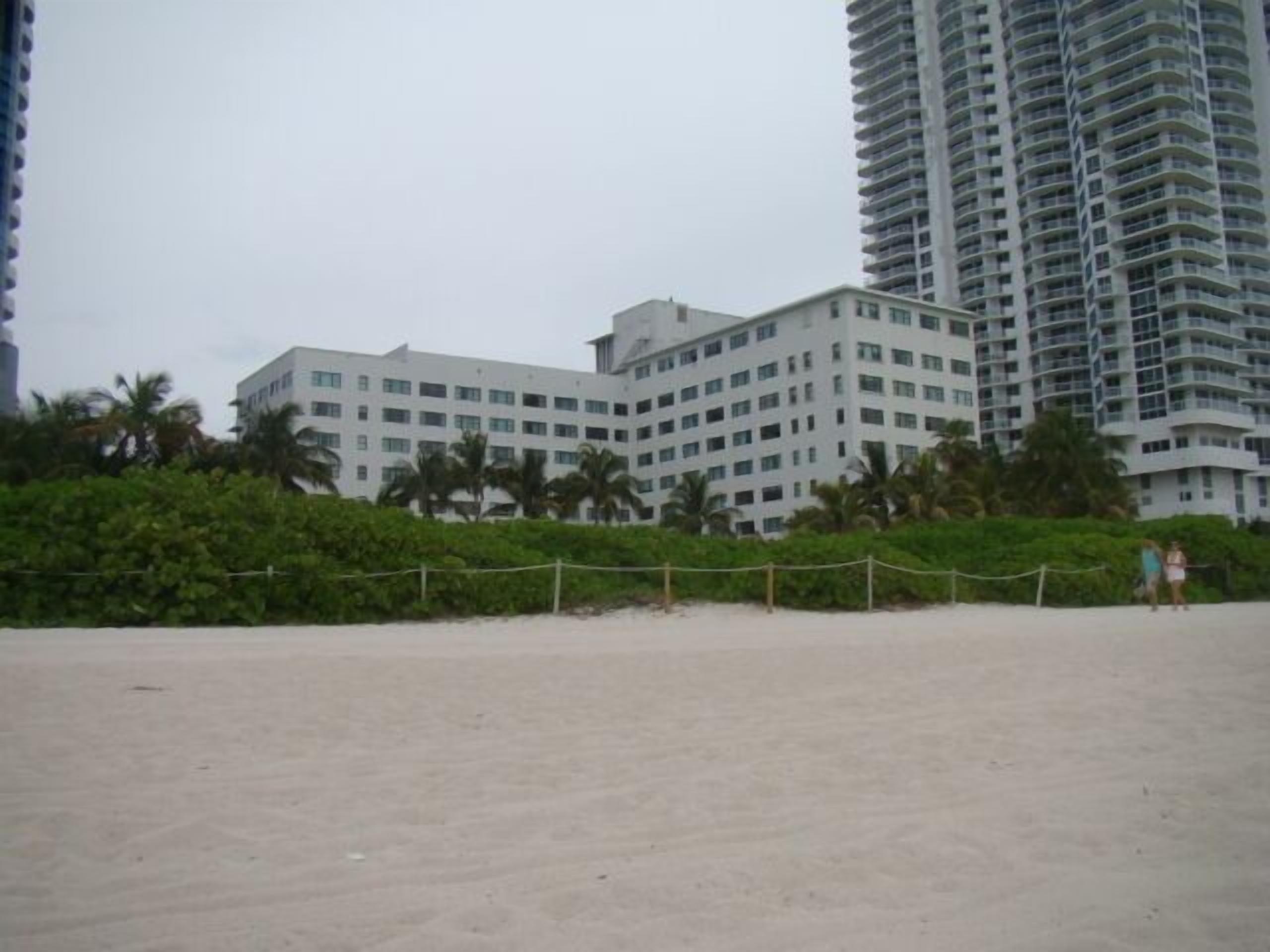 Casablanca on the Ocean - East Tower by Design Suites Miami
