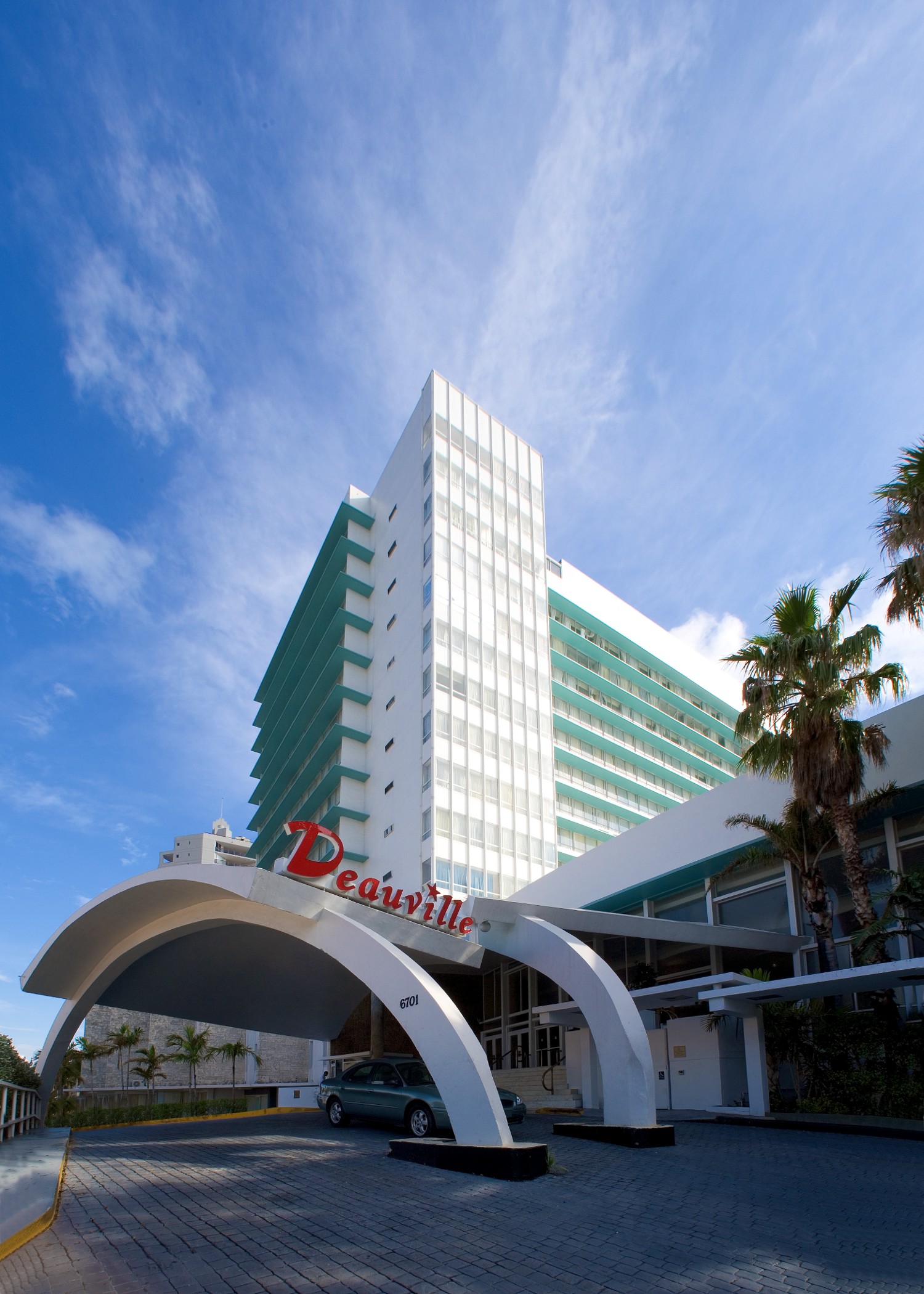 Deauville Beach Resort
