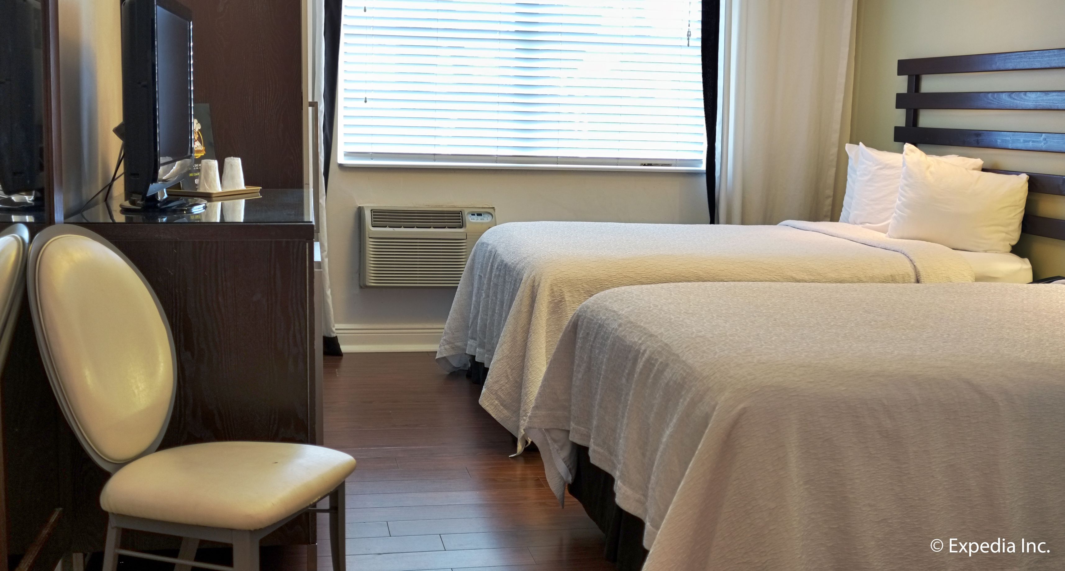 Dorchester South Beach Hotel