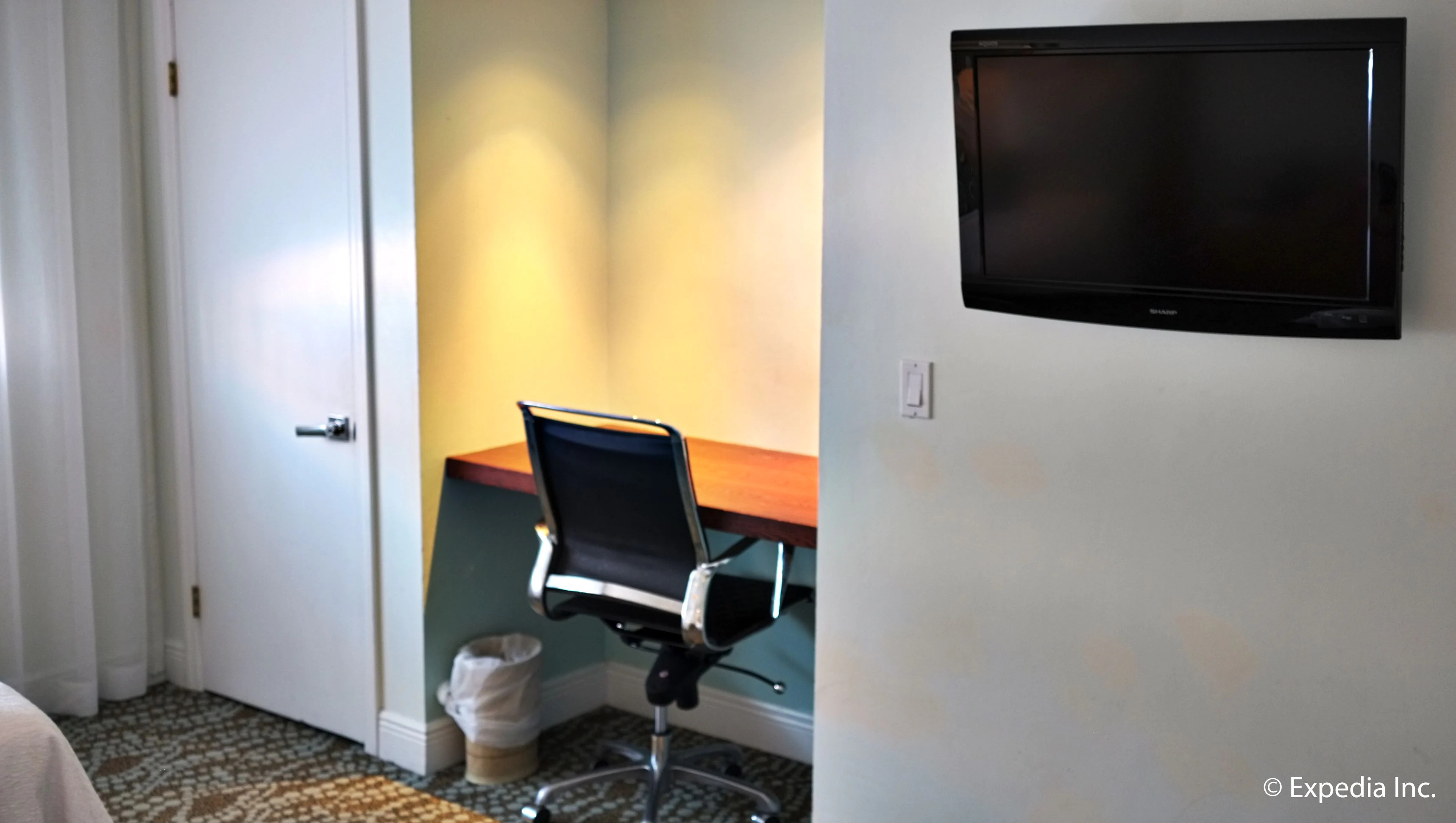 Dorchester South Beach Hotel