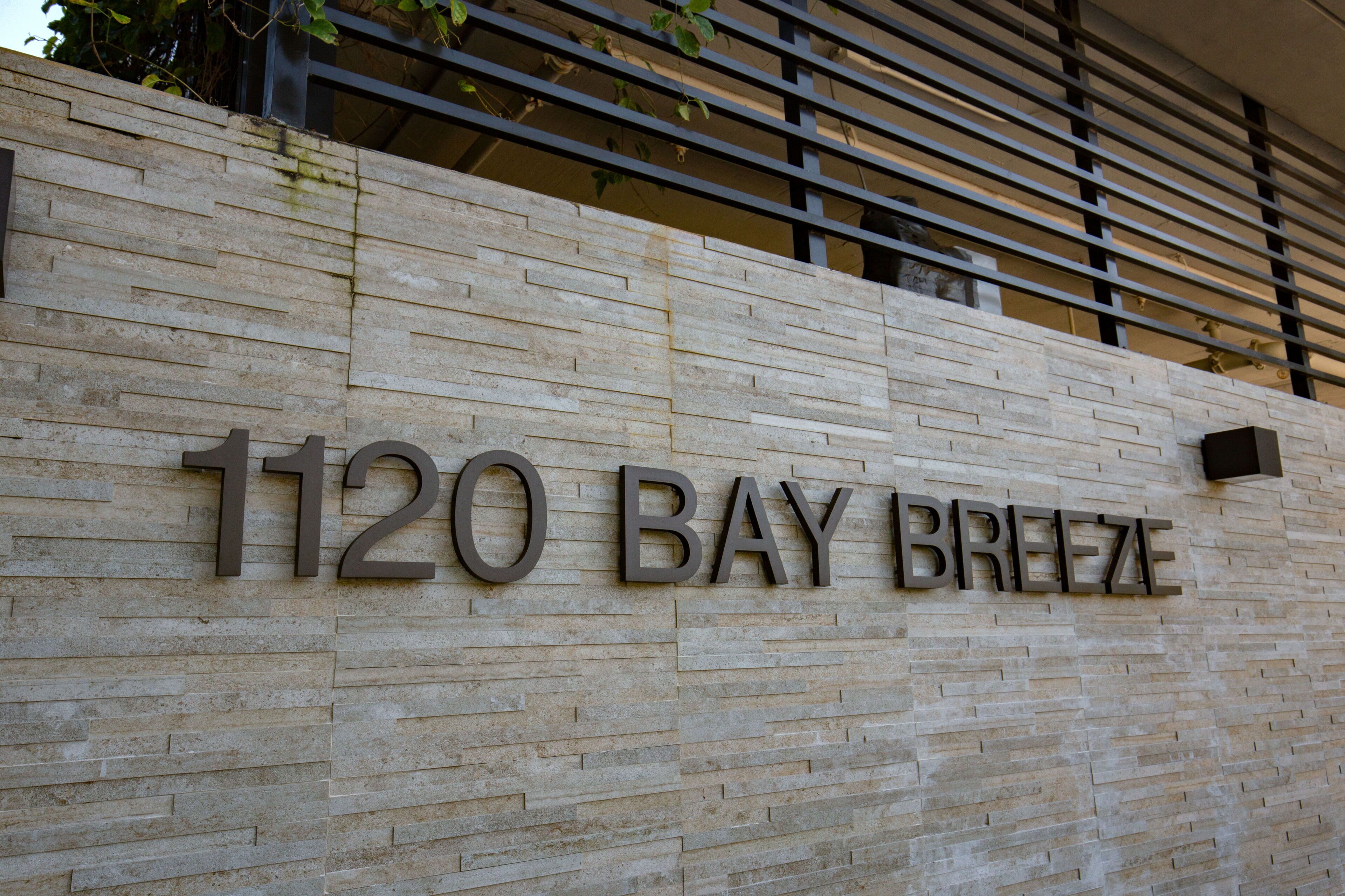 Moderno Residences By Bay Breeze