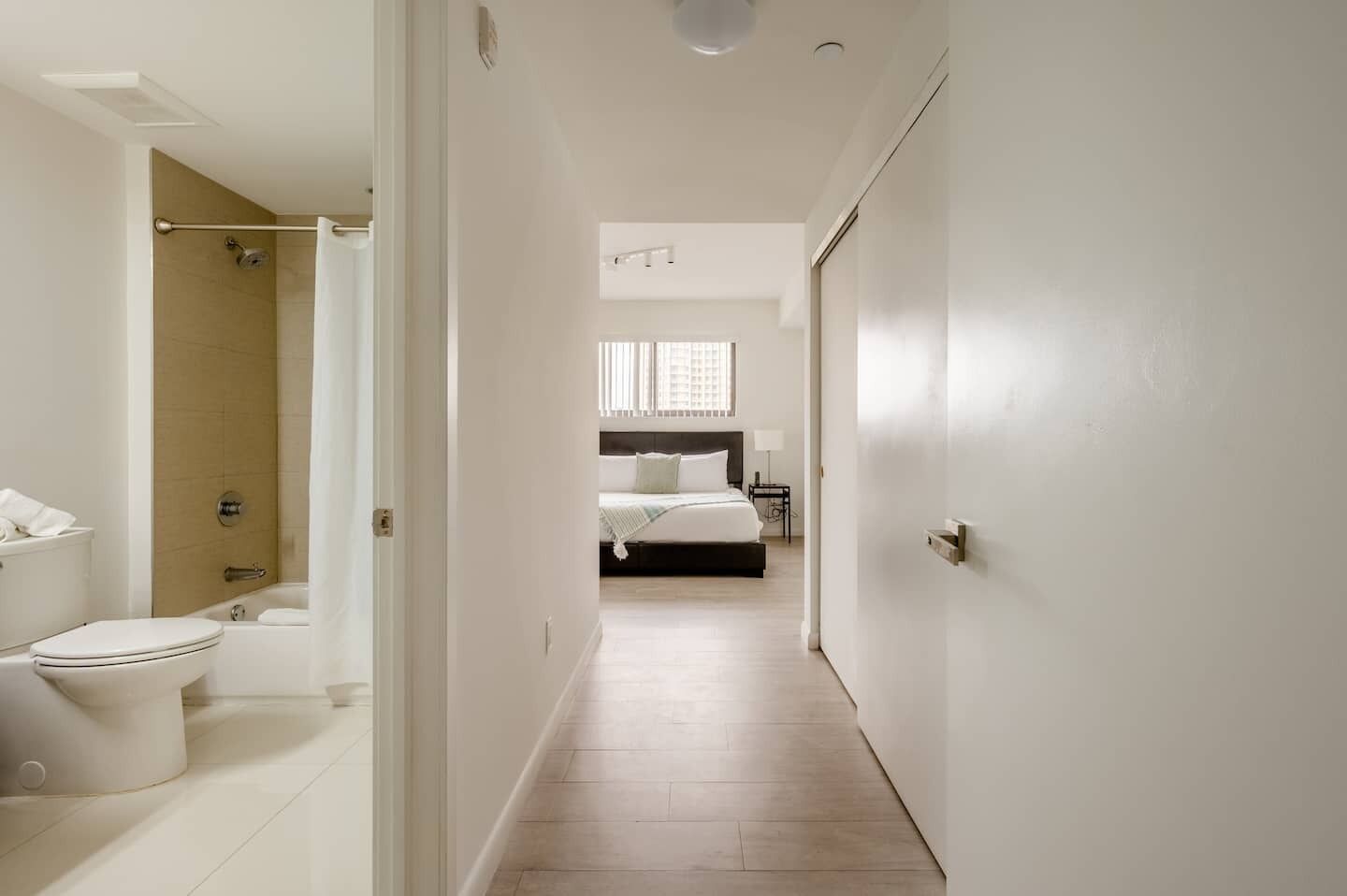 Moderno Residences By Bay Breeze