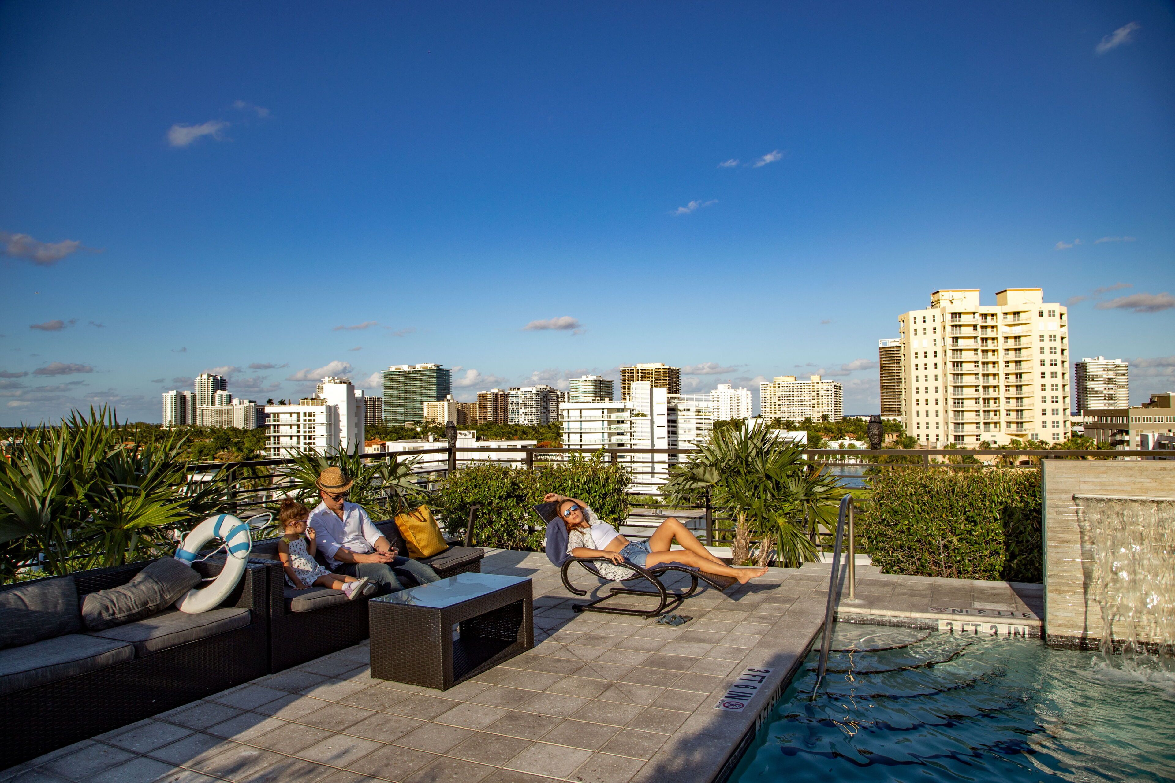 Moderno Residences By Bay Breeze