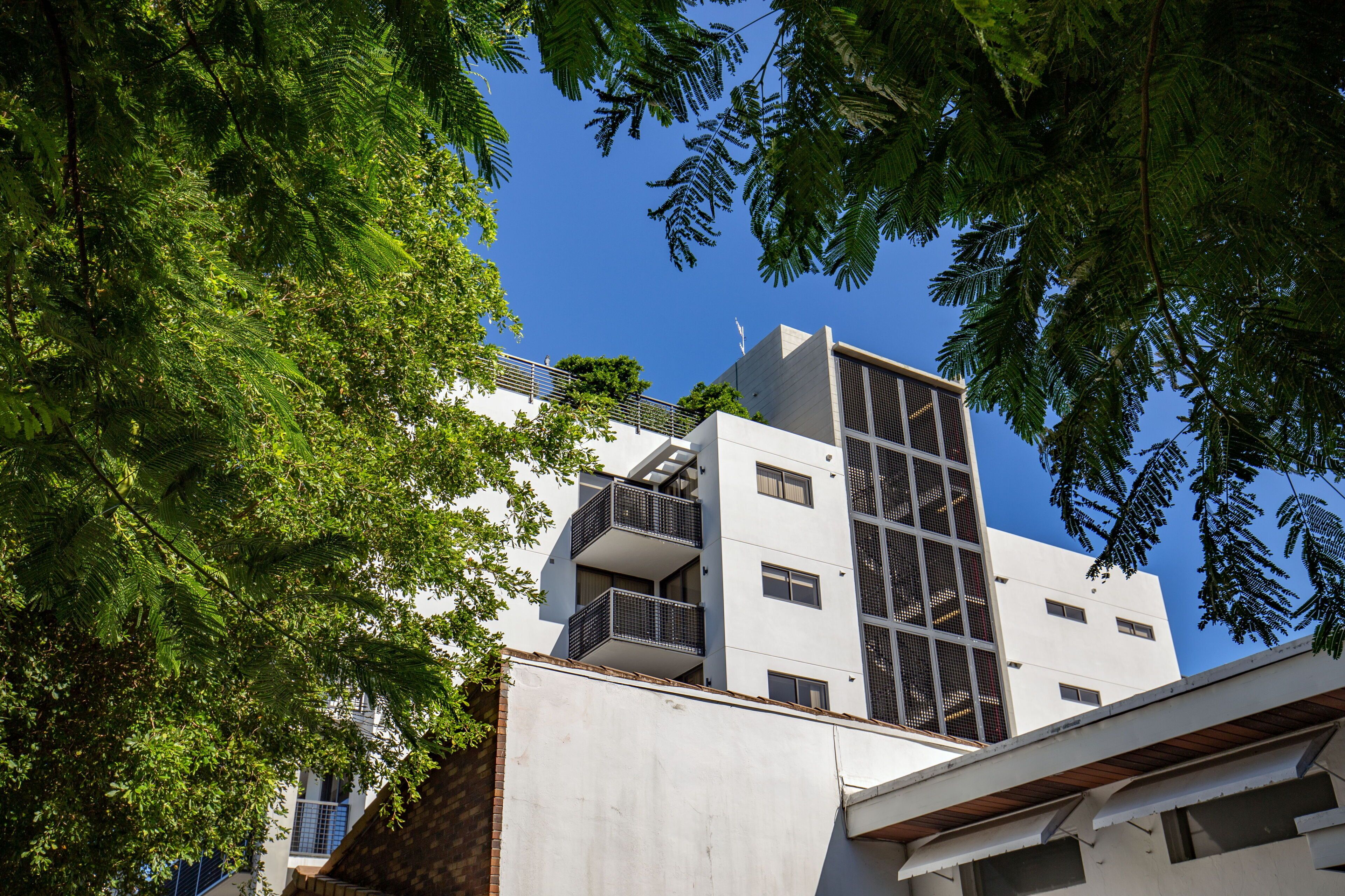 Moderno Residences By Bay Breeze