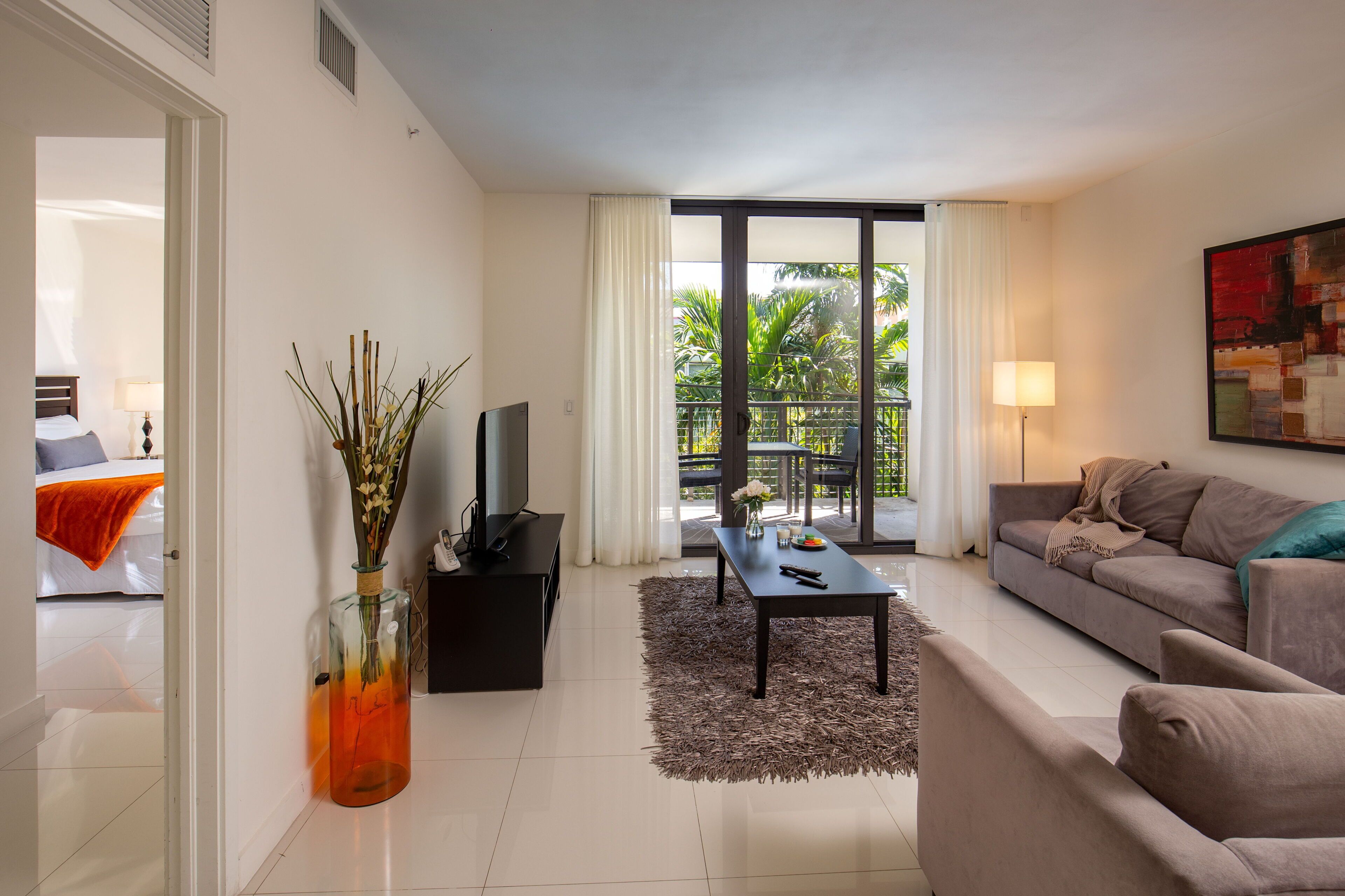 Moderno Residences By Bay Breeze