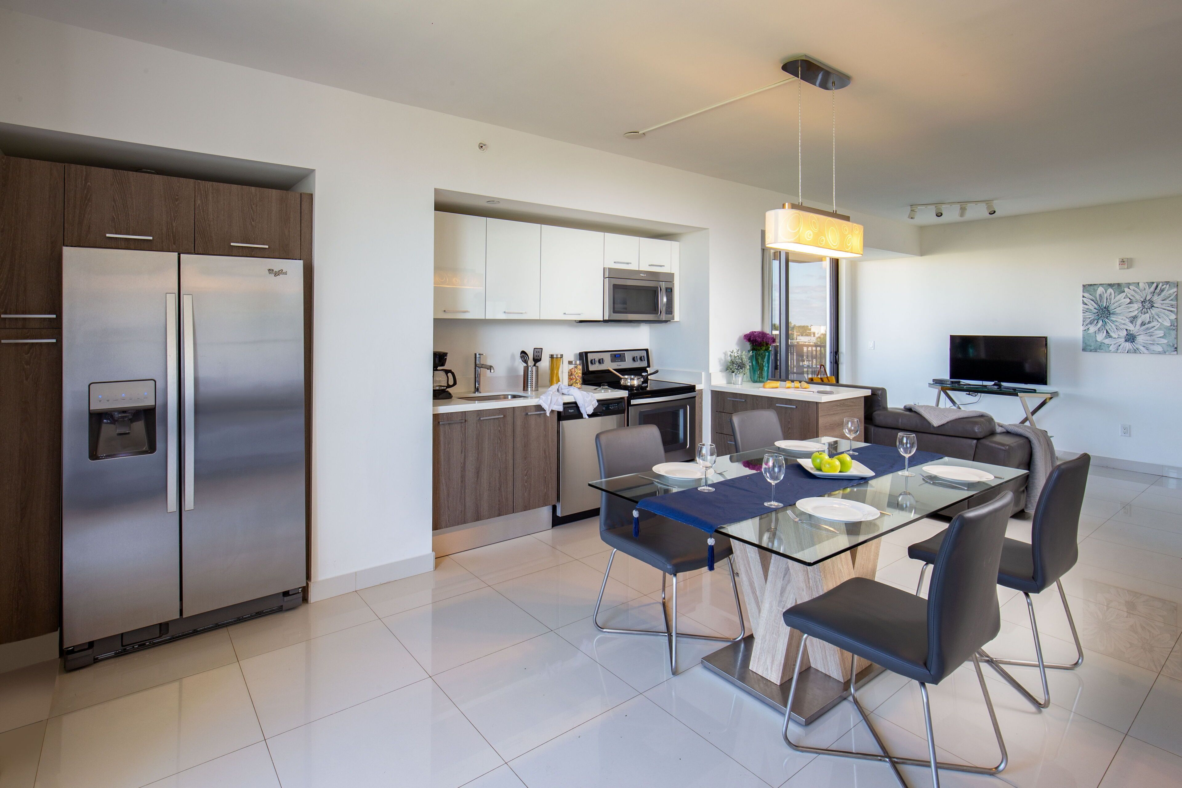 Moderno Residences By Bay Breeze