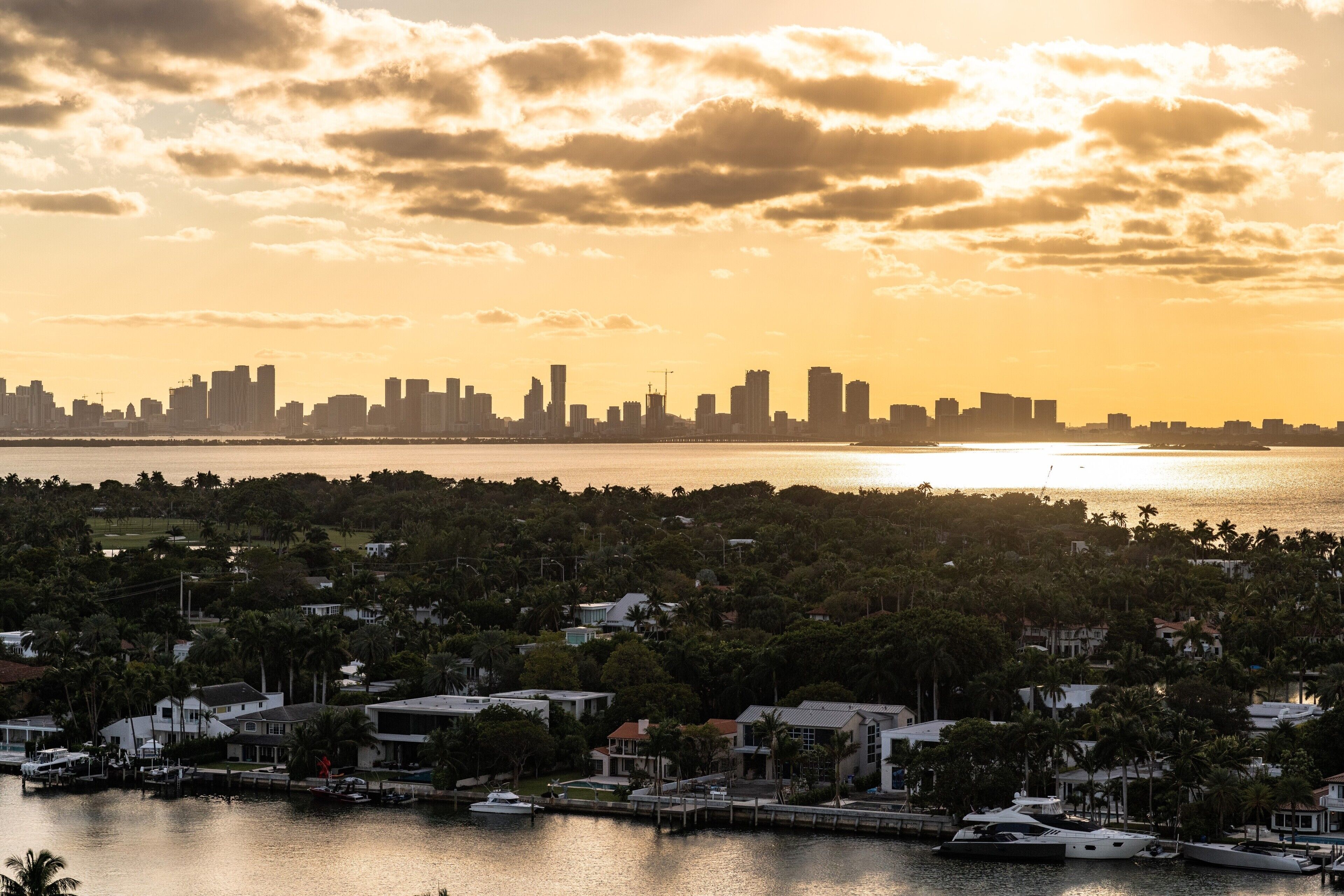 Monte Carlo Miami Beach Condo by Churchill Suites
