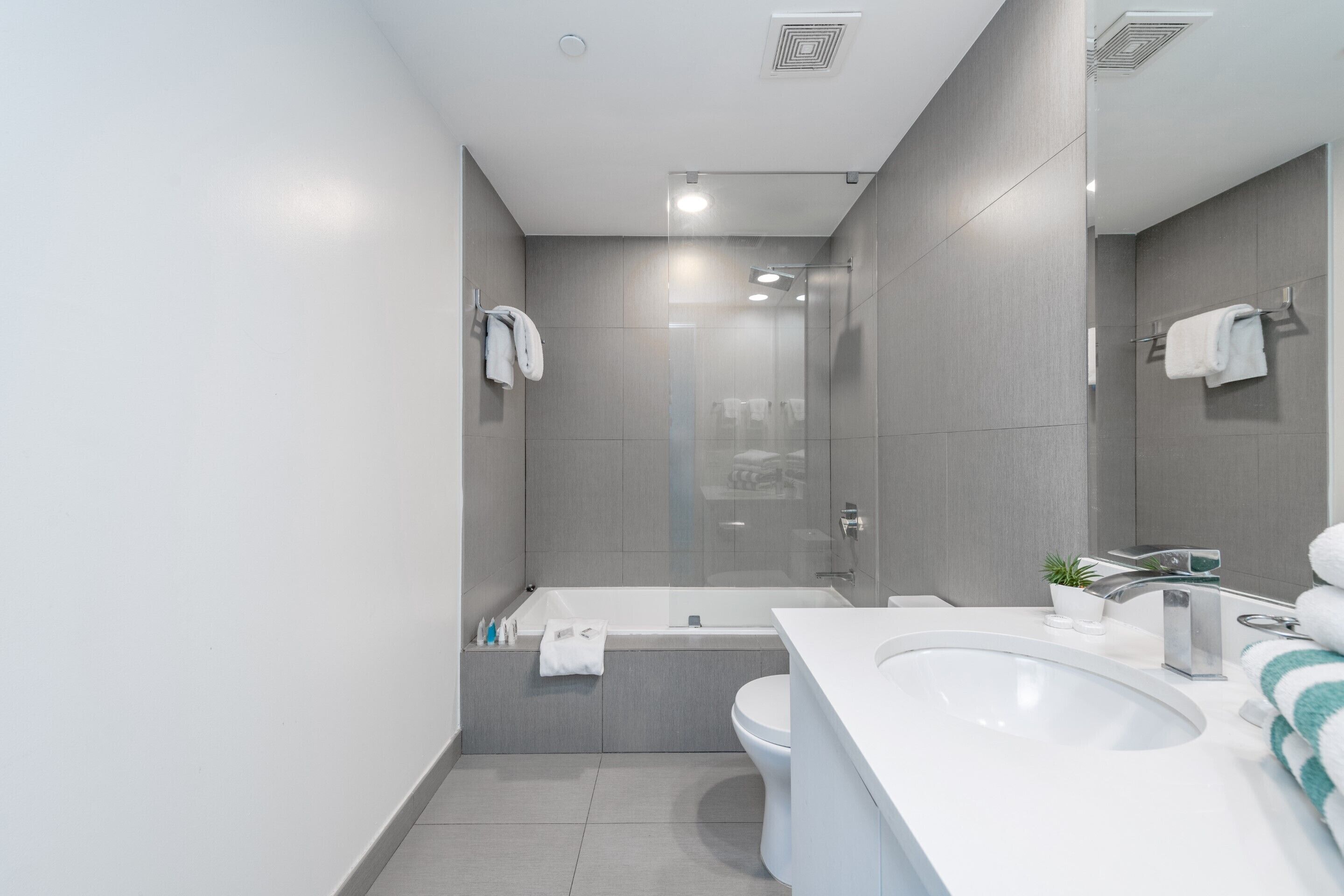 Monte Carlo Miami Beach Condo by Churchill Suites