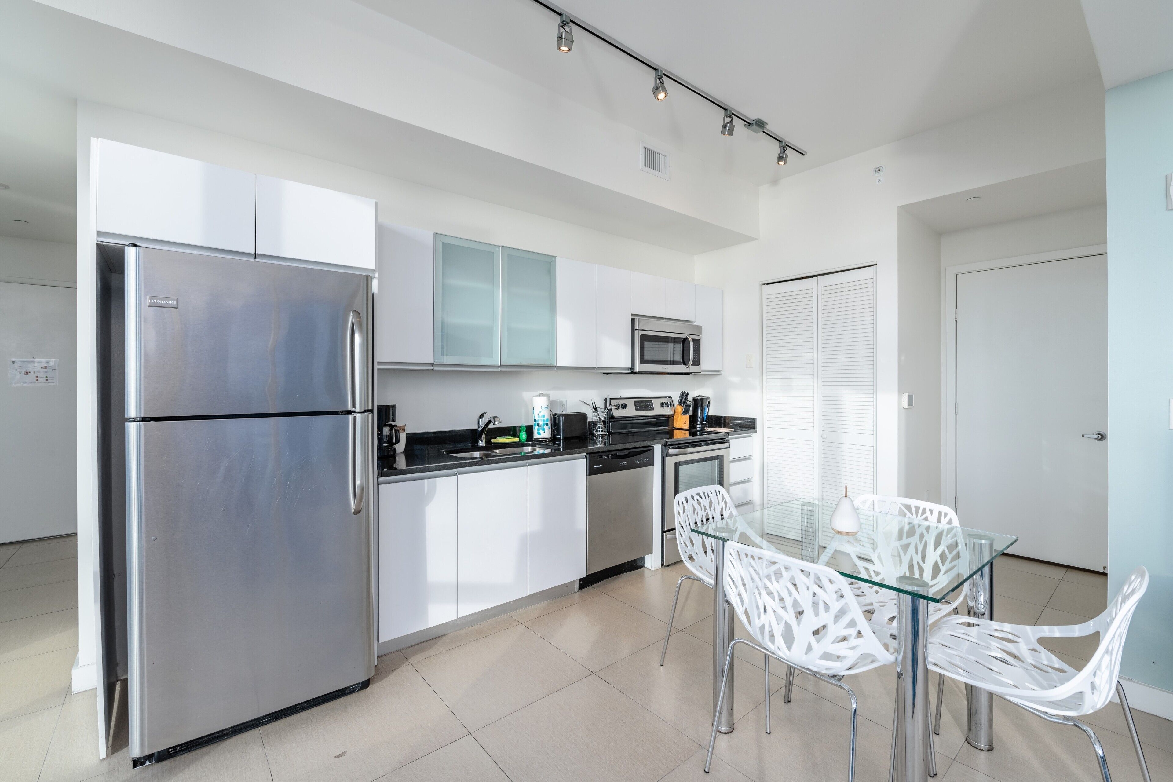 Monte Carlo Miami Beach Condo by Churchill Suites