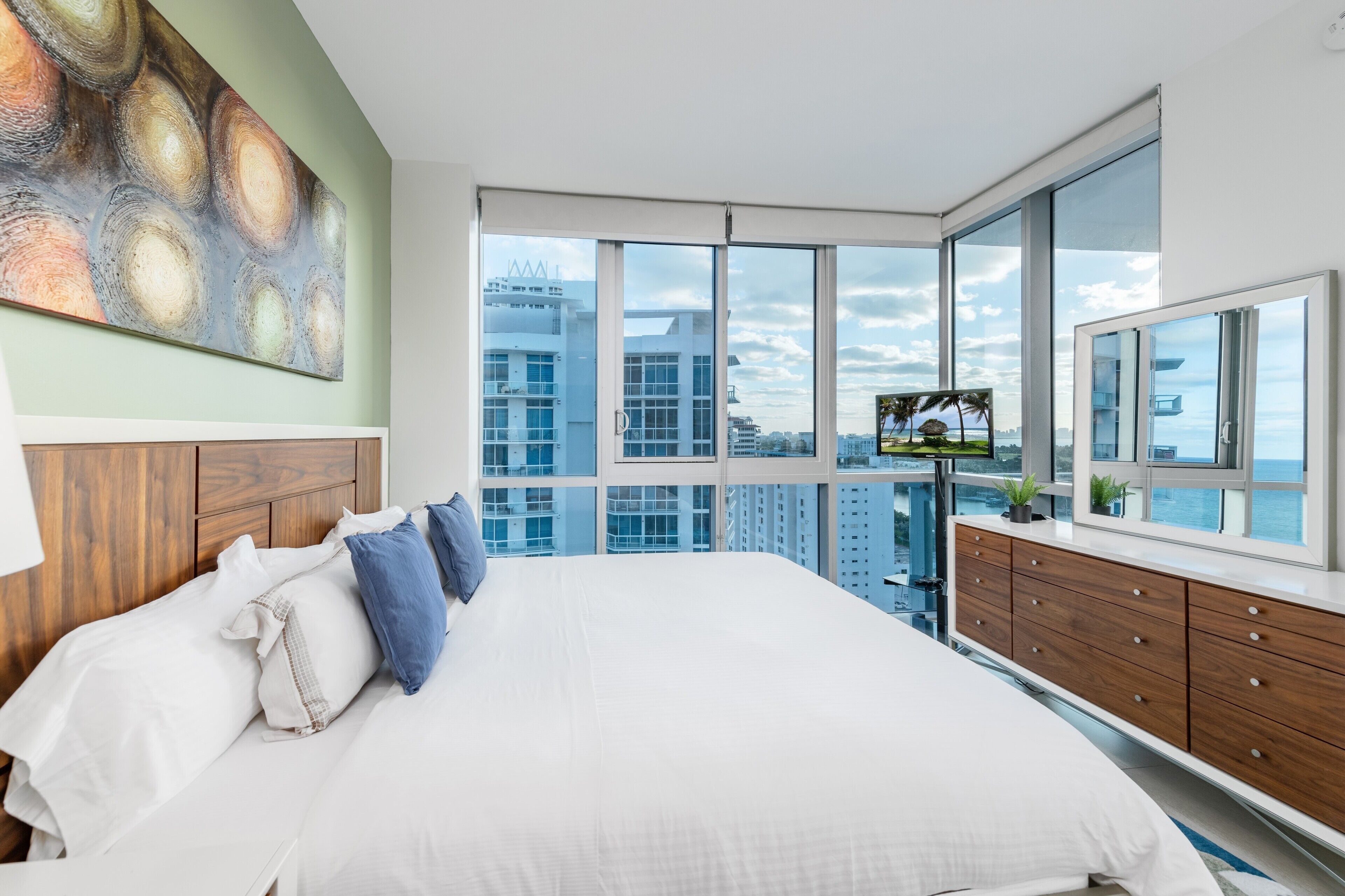 Monte Carlo Miami Beach Condo by Churchill Suites