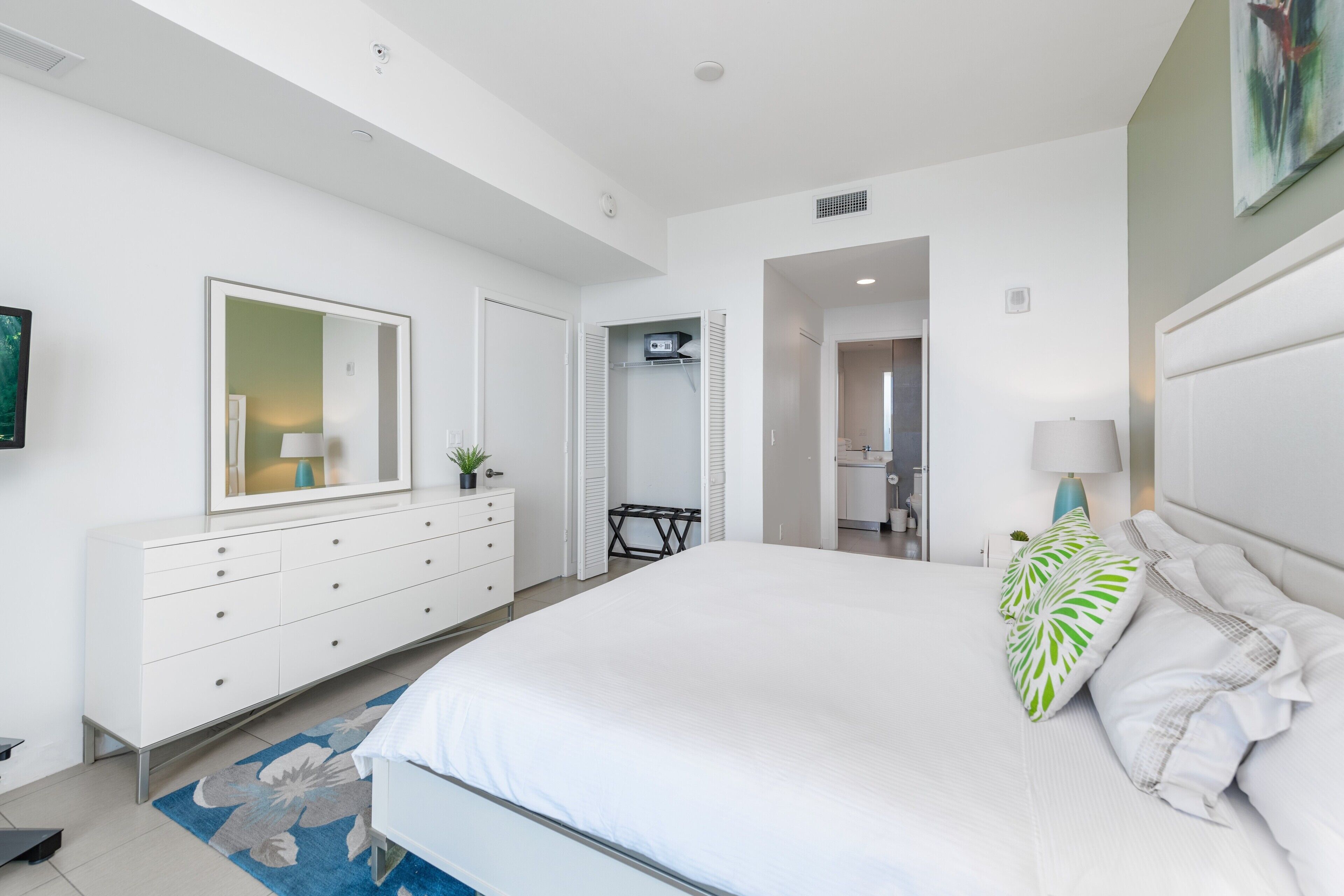 Monte Carlo Miami Beach Condo by Churchill Suites