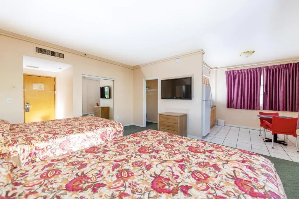 Ocean Beach Hotel