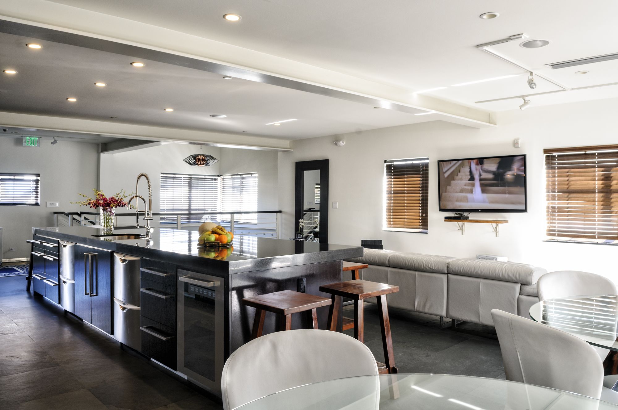 Posh Hostel