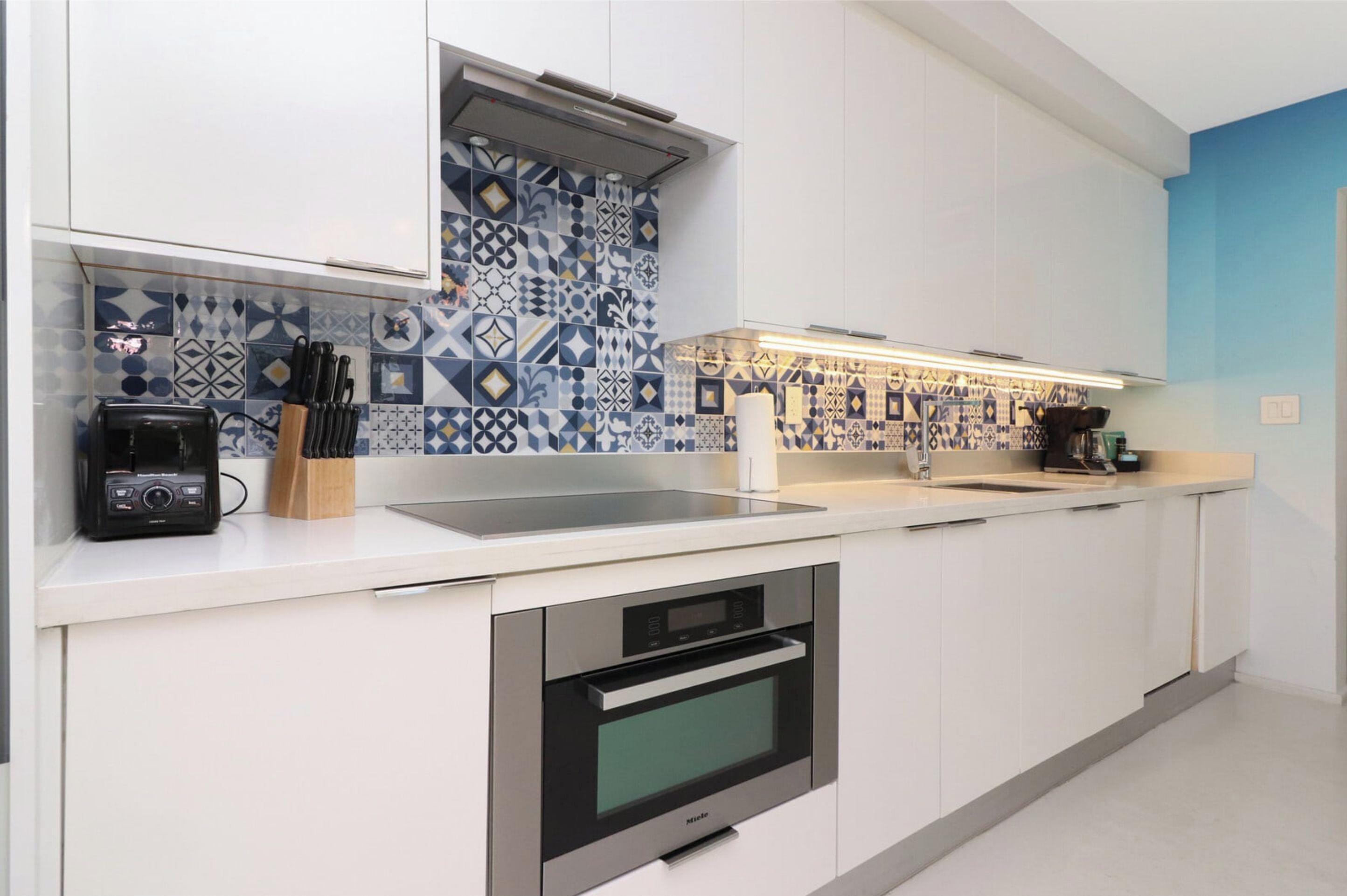 Roami At 250 Collins