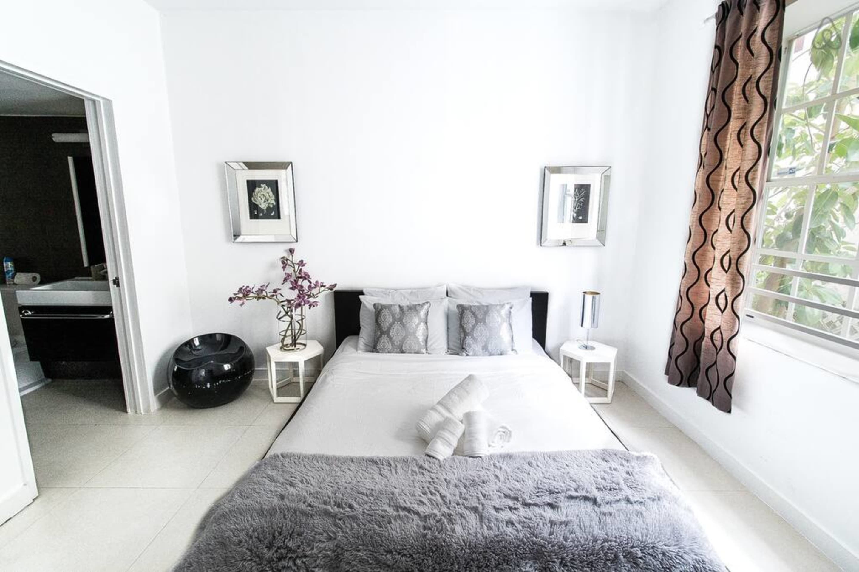 Sage on Ocean Drive Apartments