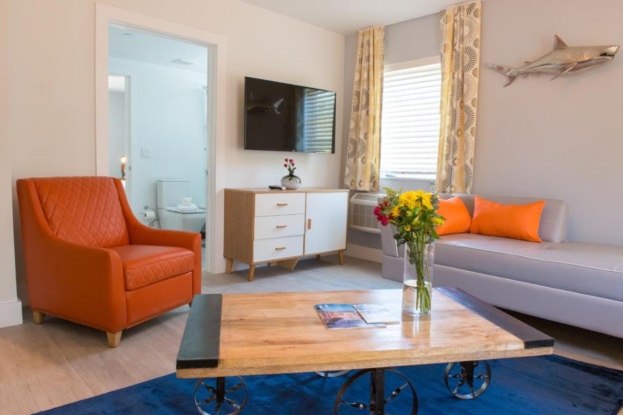 Seaside All Suites Hotel