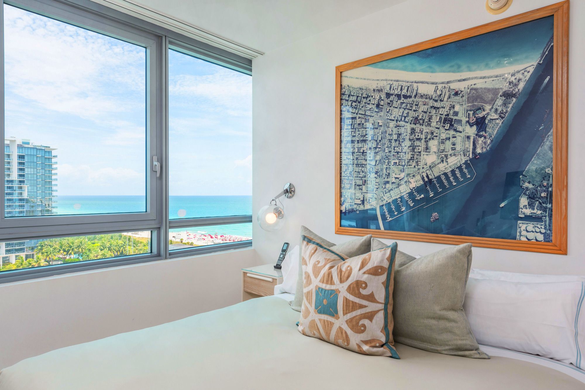 Setai Residence by LRMB