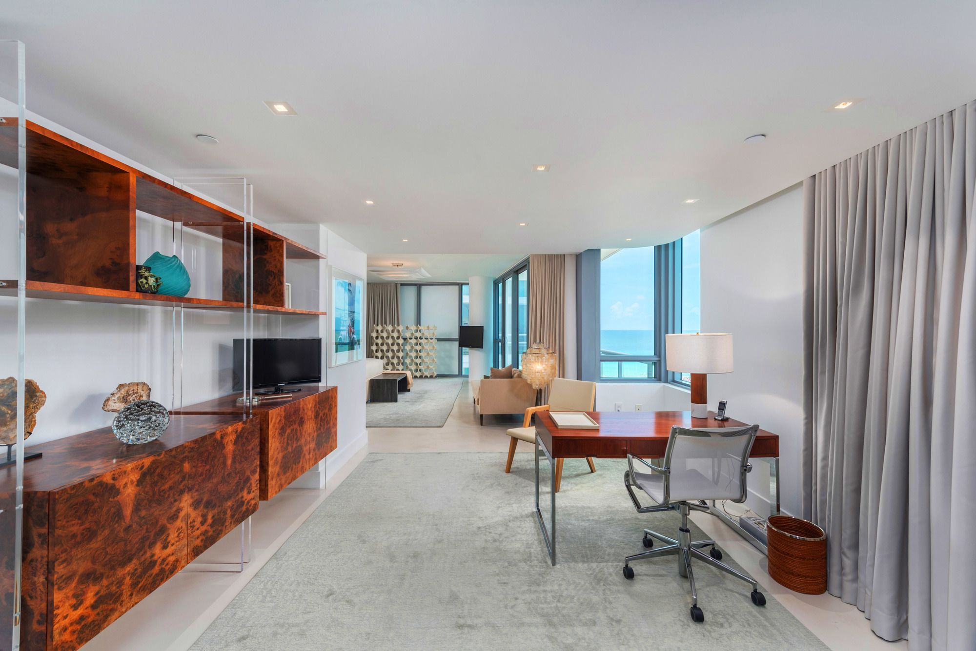 Setai Residence by LRMB